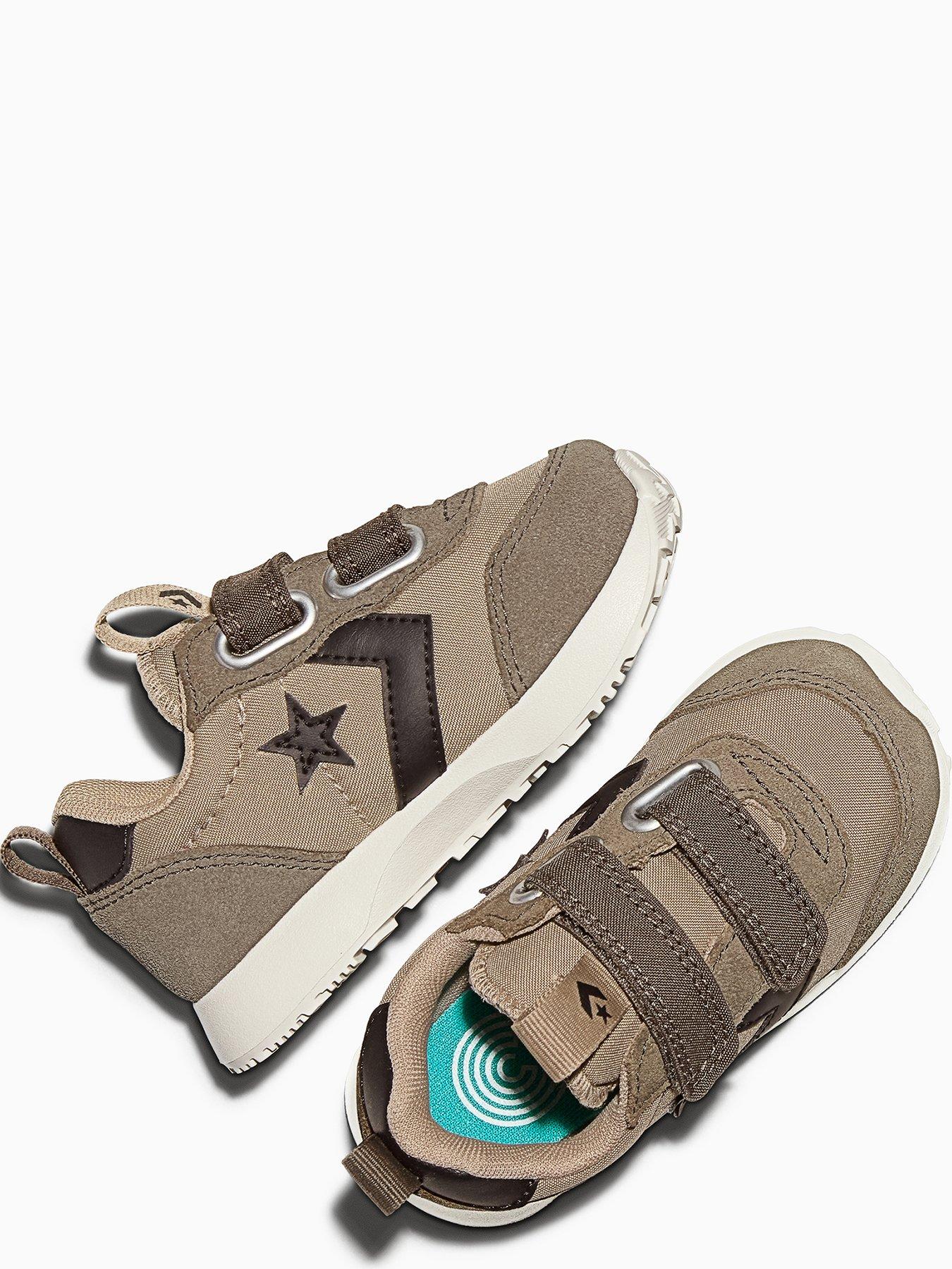 converse-infant-omega-2v-trainers-sandoutfit