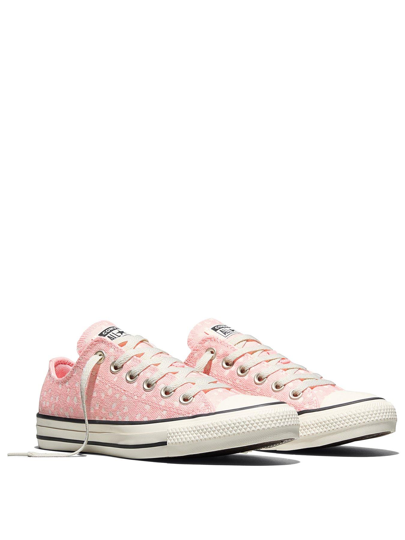 converse-womens-chuck-taylor-all-star-trainers-coralstillFront