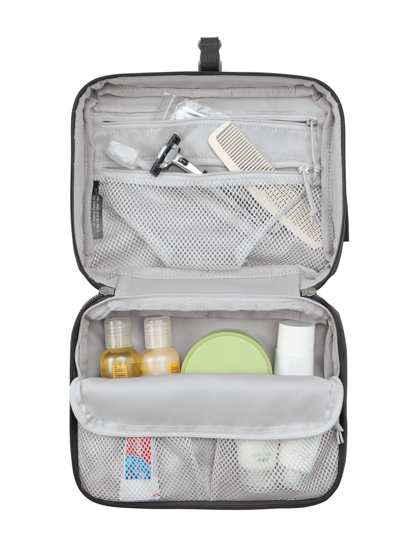 osprey-daylite-hanging-toiletry-kitoutfit