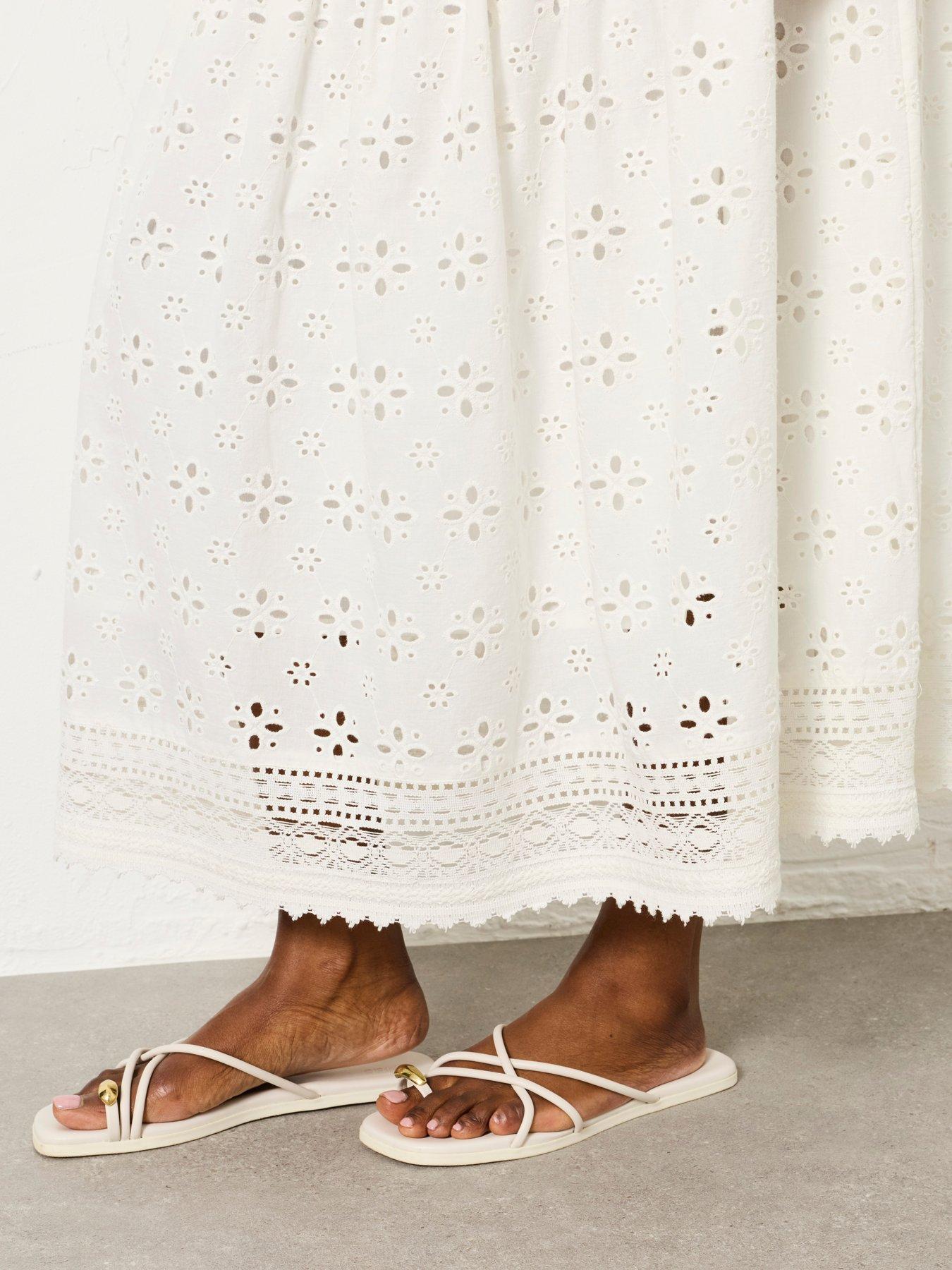 fatface-winnie-broderie-midi-skirt-whiteoutfit