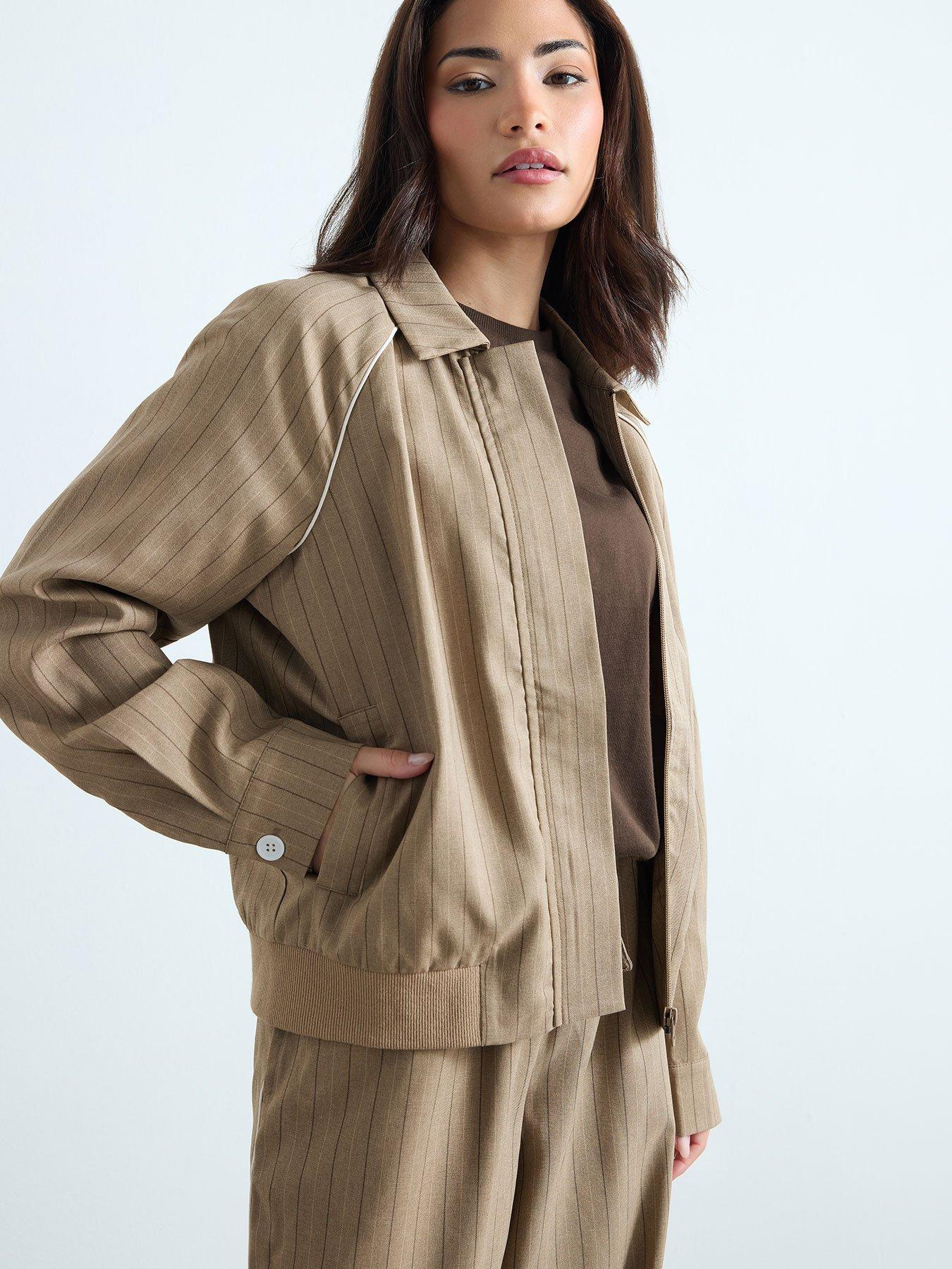 pixiegirl-petite-stripe-contrast-piping-jacket-creamfront