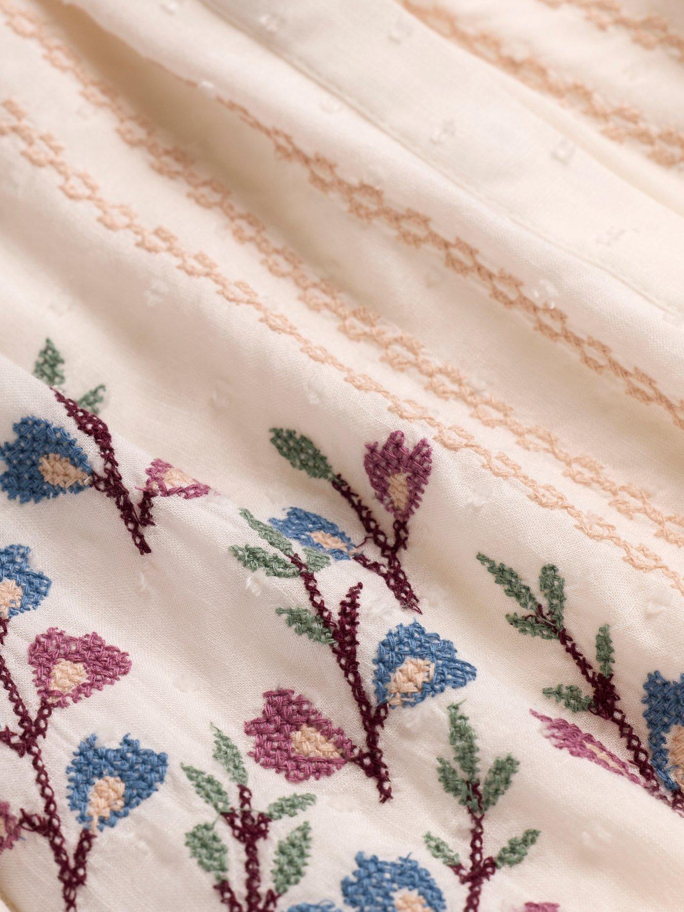 fatface-betsy-embroidered-blouse-ivorydetail