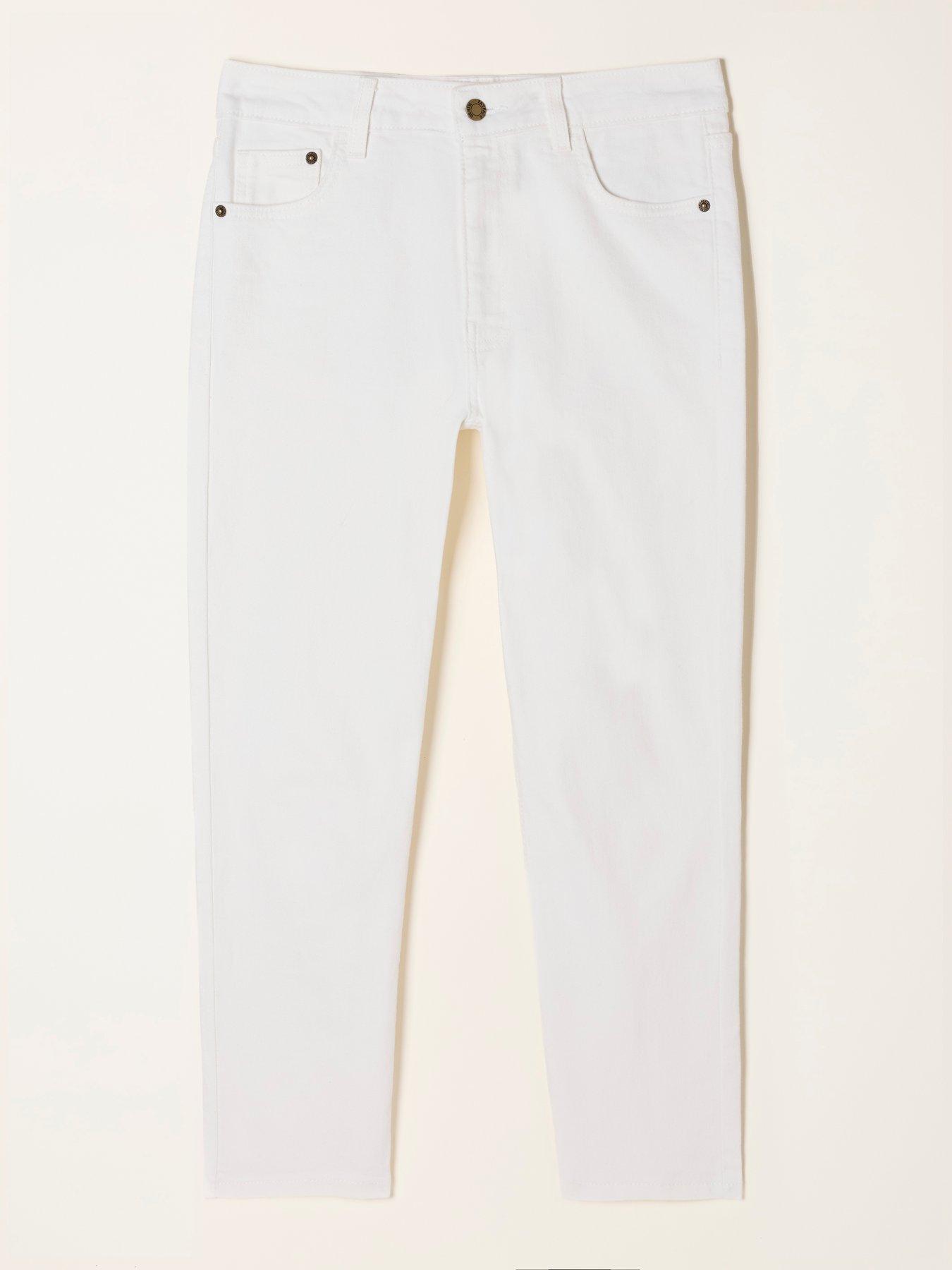 Image 6 of 6 of FatFace Whitby Capri Jeans - White