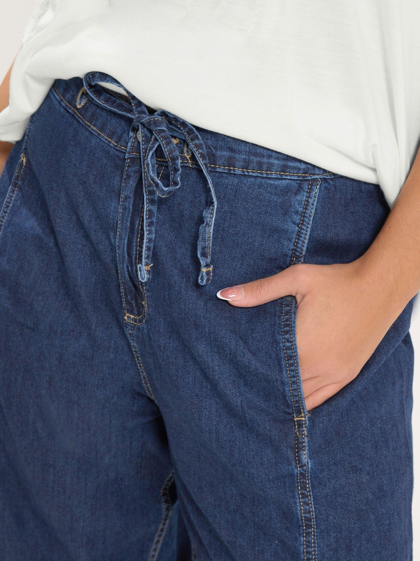 Image 4 of 5 of Yours Curve Crop Barrel Leg Jean
