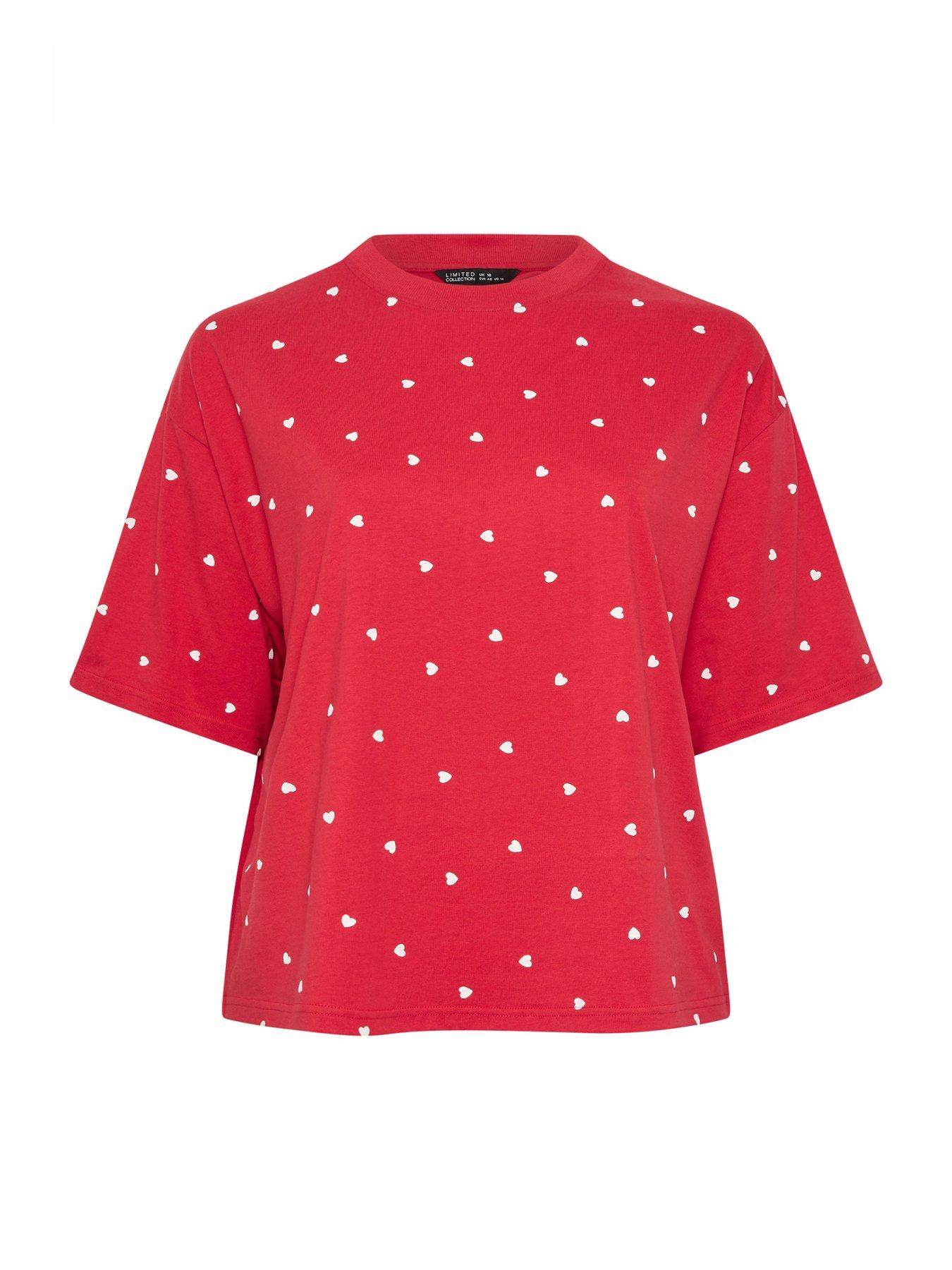 Image 5 of 5 of Yours Curve Heart Print Boxy T-Shirt - Red