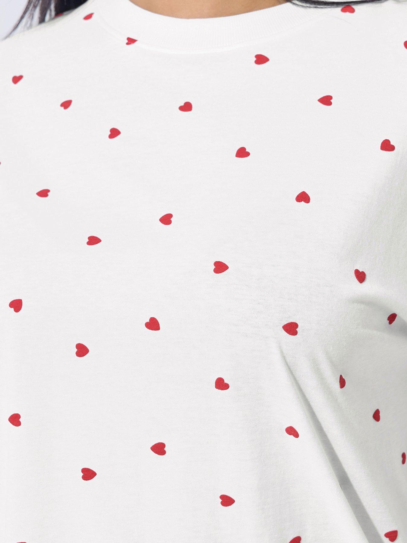 Image 4 of 5 of Yours Curve Heart Print Boxy T-Shirt - White