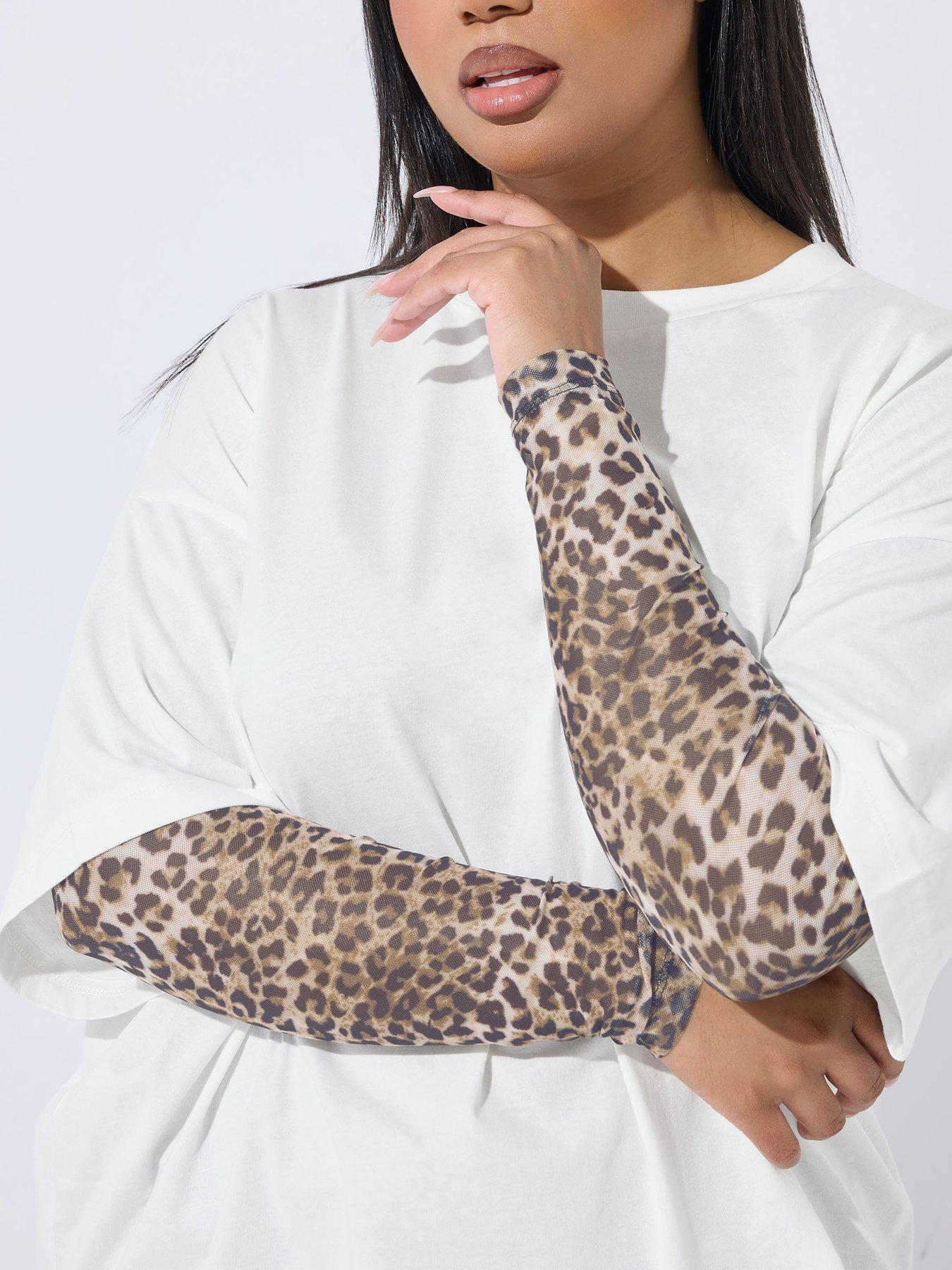 Image 4 of 5 of Yours Curve Mesh Insert Leopard T-Shirt - White