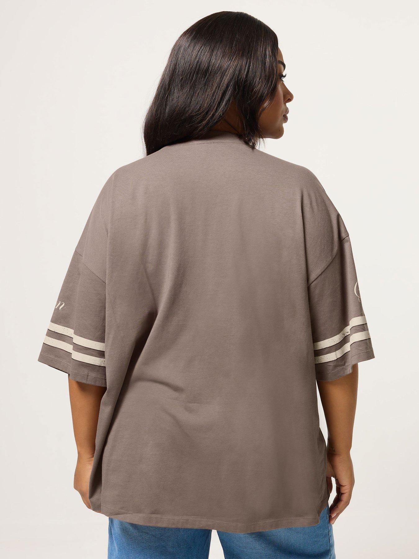 Image 2 of 5 of Yours Curve Placement Boxy Varsity T-Shirt - Brown