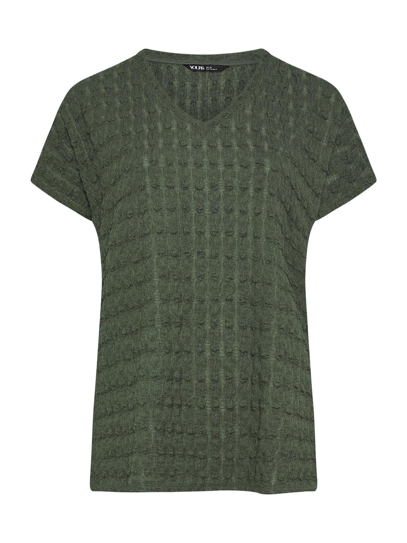yours-curve-bubble-grown-on-t-shirtdetail