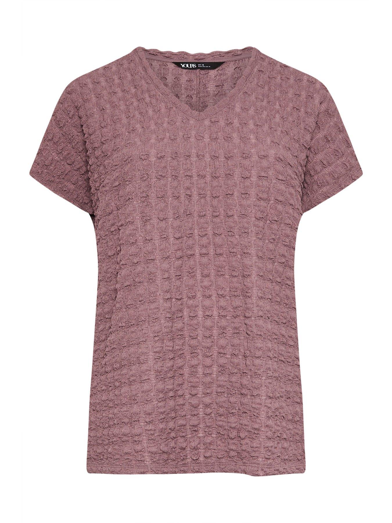 yours-curve-bubble-grown-on-t-shirtdetail