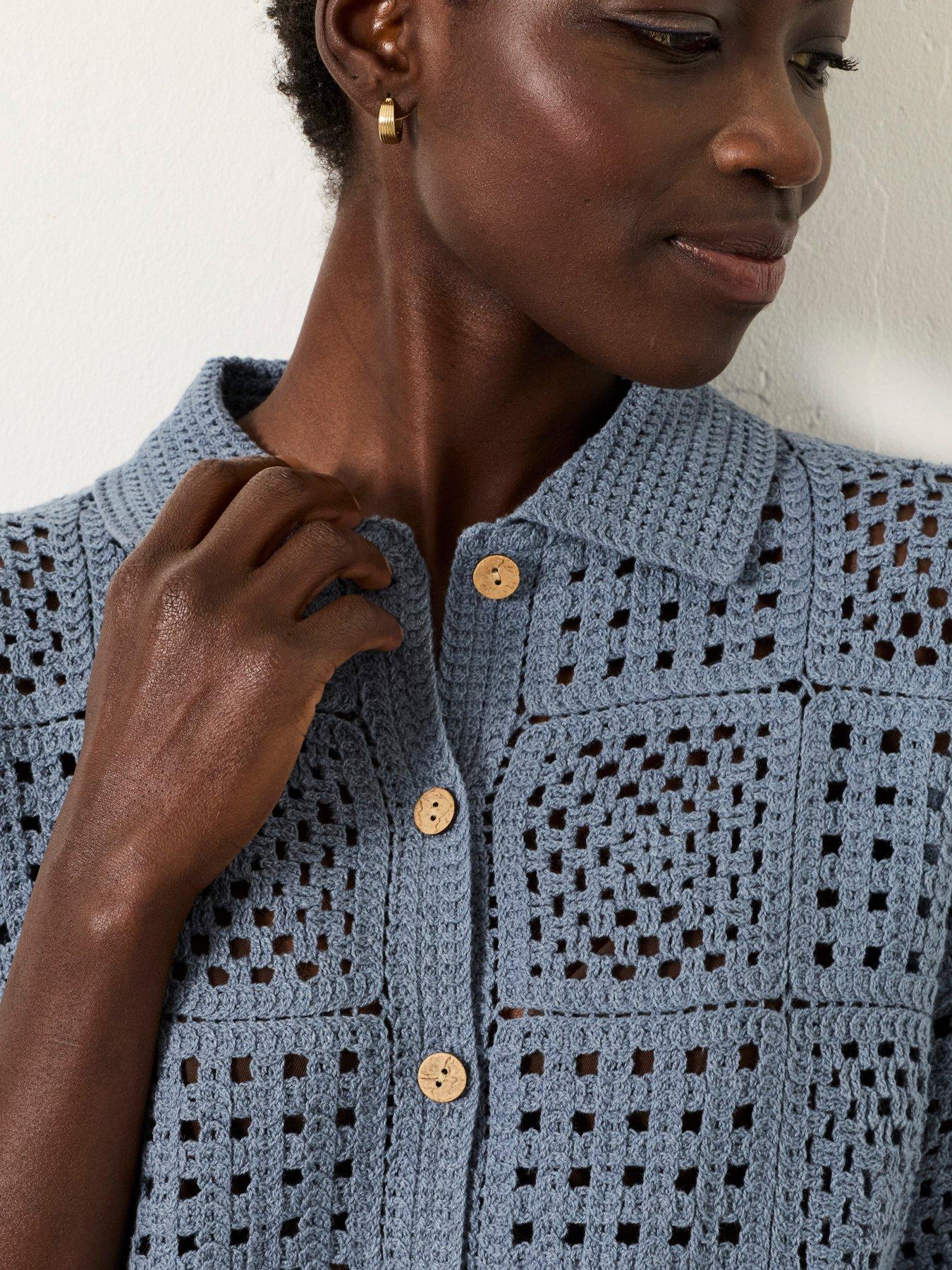 fatface-astrid-crochet-shirt-blueoutfit