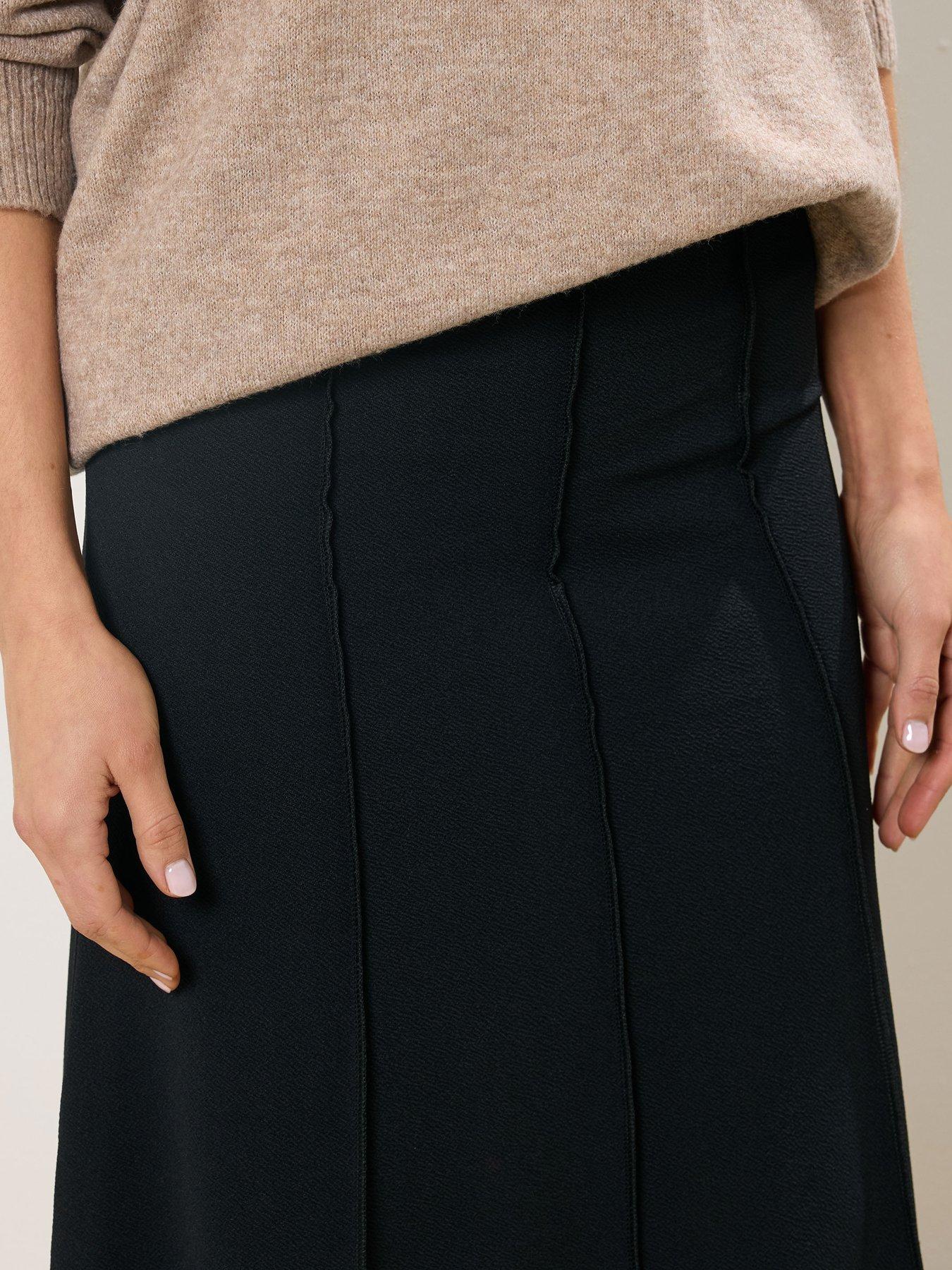 Image 4 of 5 of Long Tall Sally Seamed Maxi Flare Skirt - Black
