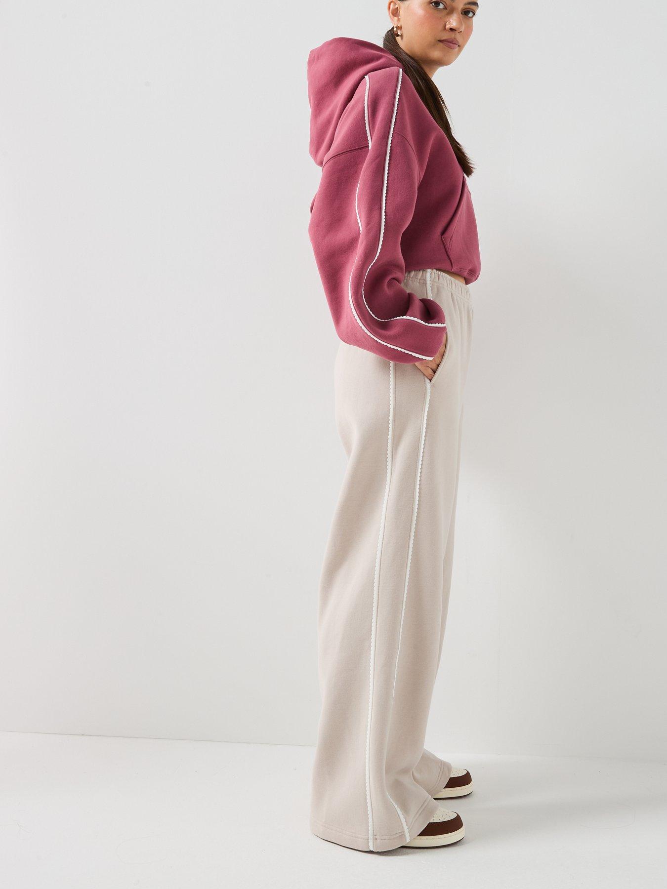 Image 5 of 7 of Nike Womens Studio Fleece Scallop Tape Logo Open Hem Joggers - Cream
