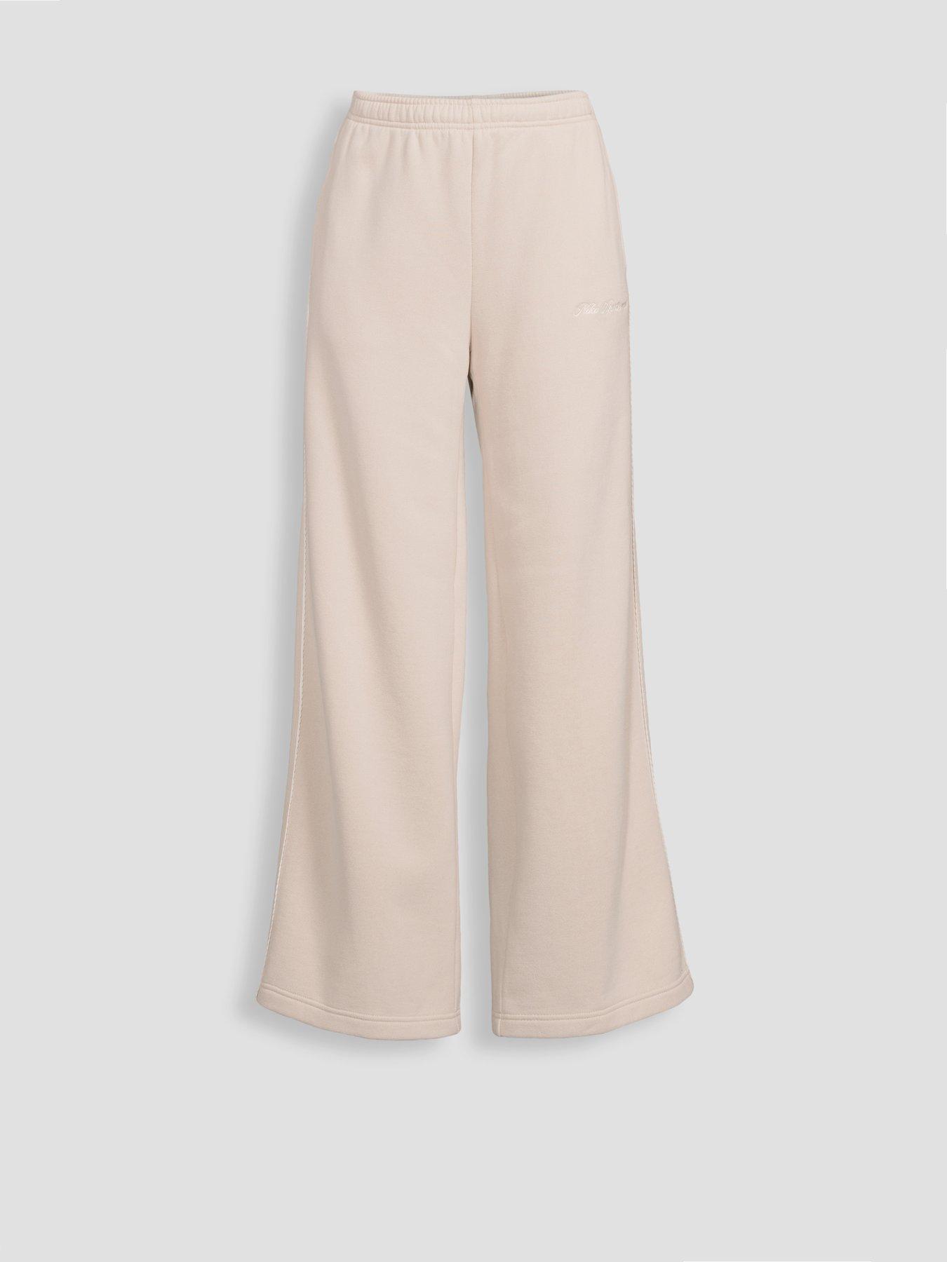 Image 7 of 7 of Nike Womens Studio Fleece Scallop Tape Logo Open Hem Joggers - Cream