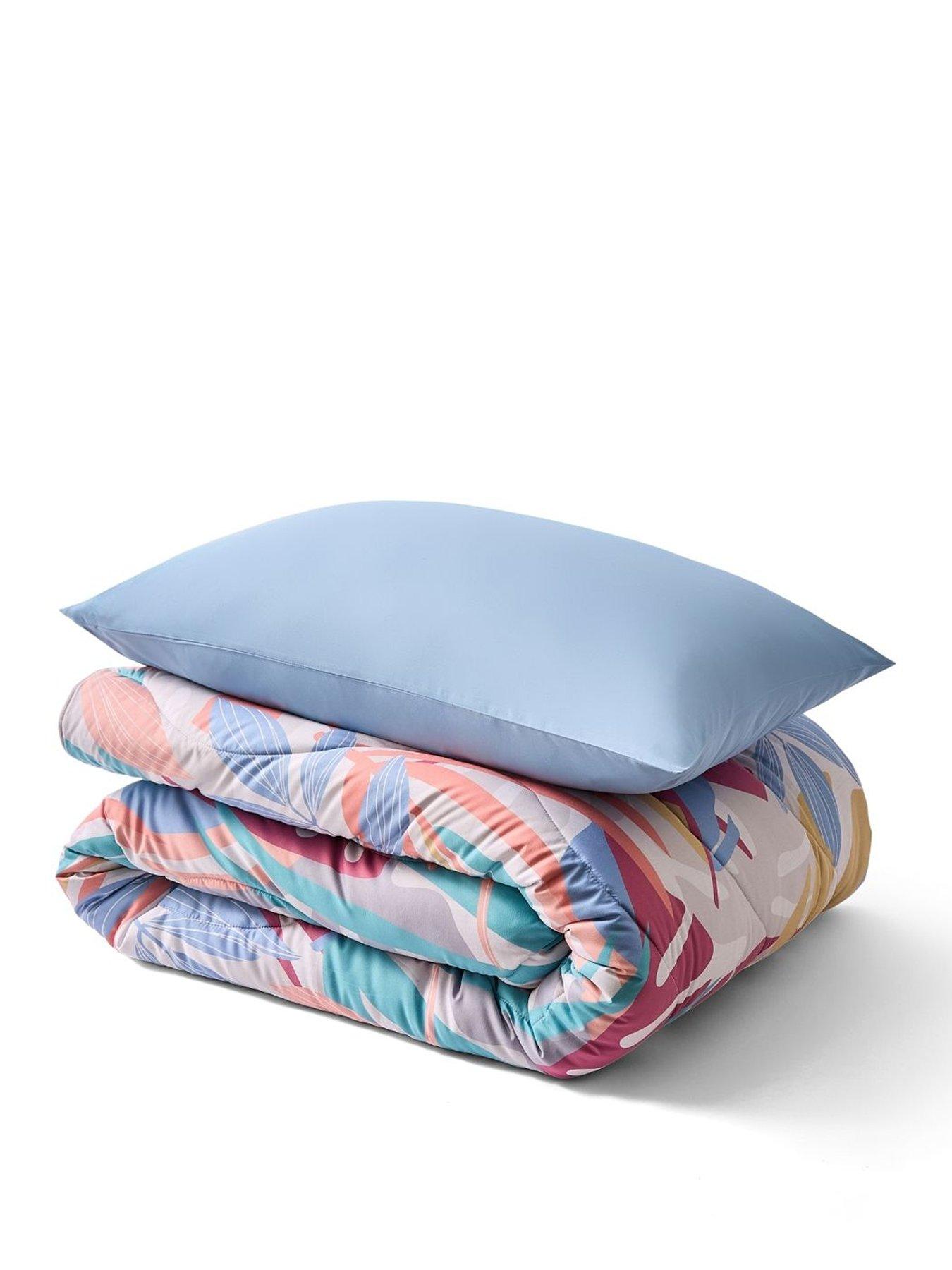 night-lark-sunset-palms-coverless-duvet-set-6-togstillFront