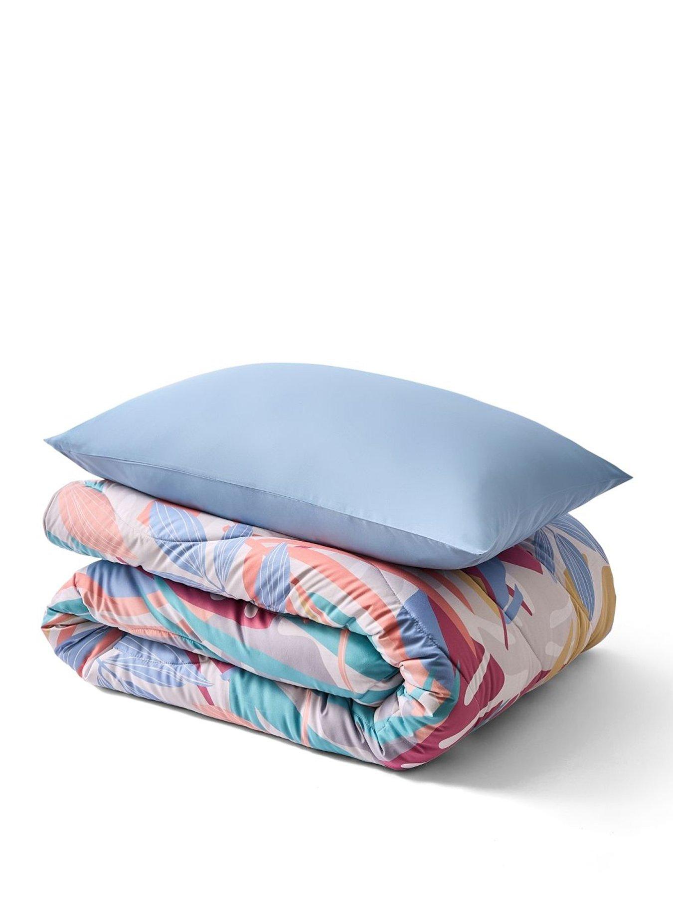 night-lark-sunset-palms-coverless-duvet-set-105-togstillFront