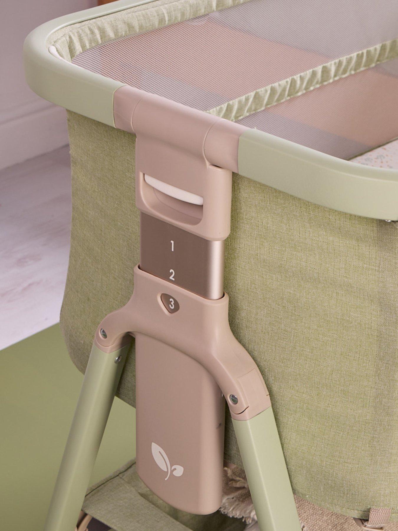 tutti-bambini-cozee-zen-bedside-crib-eucalyptusoutfit