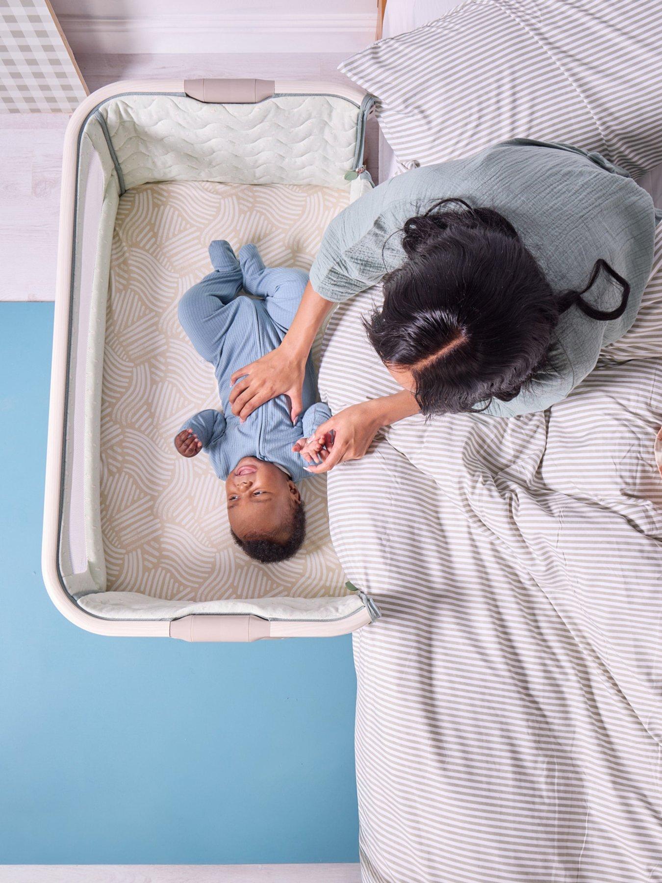 Image 3 of 8 of Tutti Bambini Cozee Air 2 Bedside Crib - Whitewash/Kelp