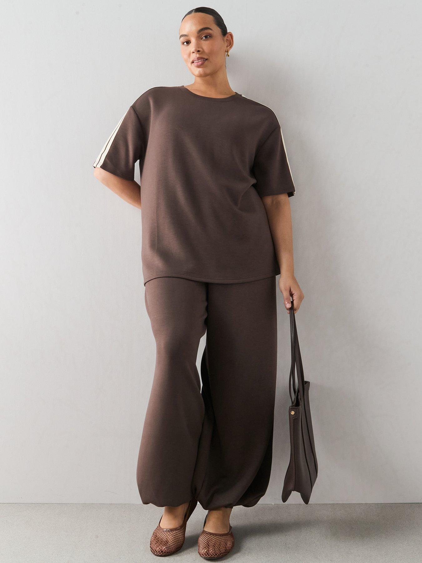 Image 3 of 6 of The Very Collection Curve Side Stripe Detail T-Shirt - Brown