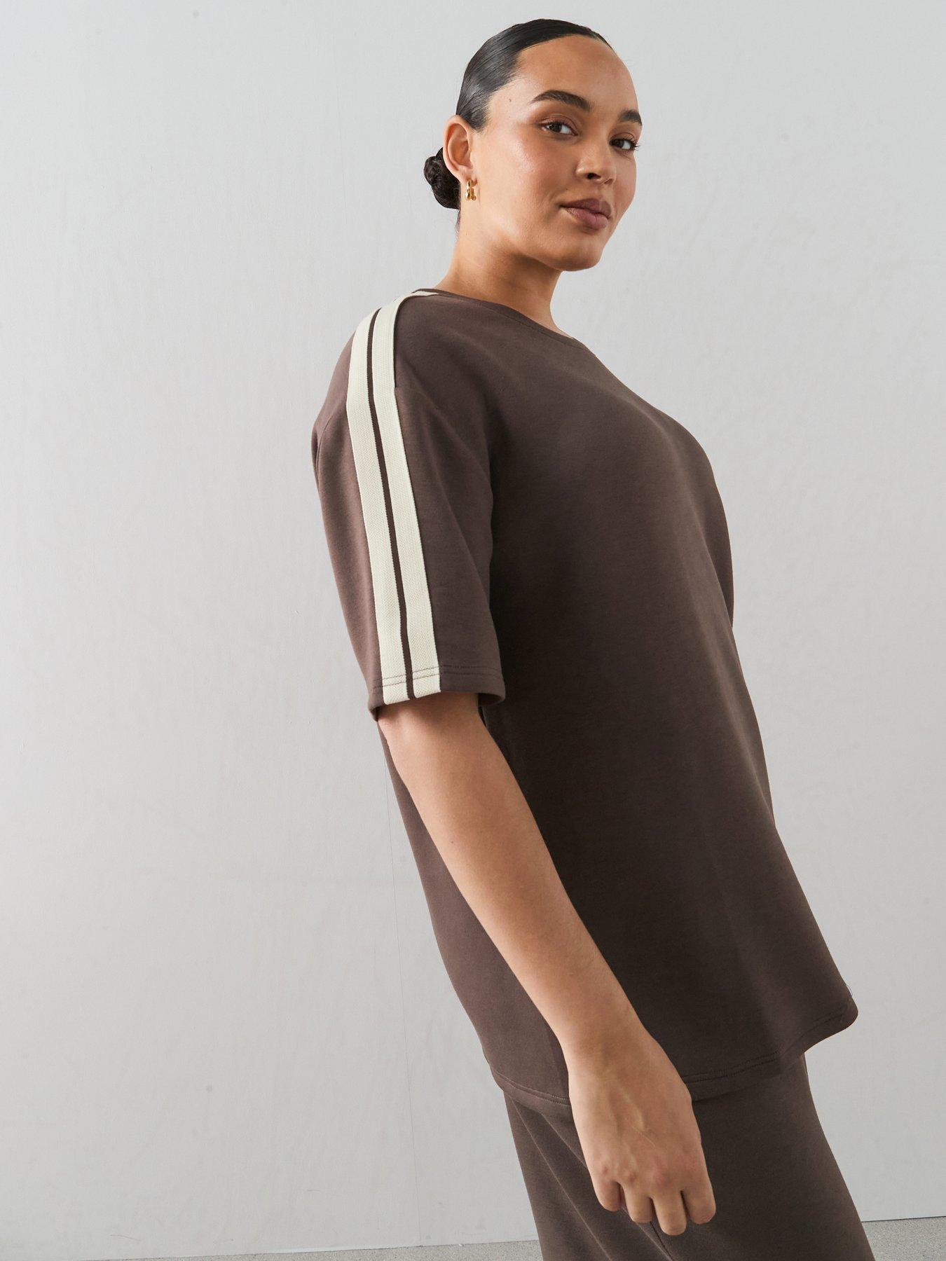 Image 6 of 6 of The Very Collection Curve Side Stripe Detail T-Shirt - Brown
