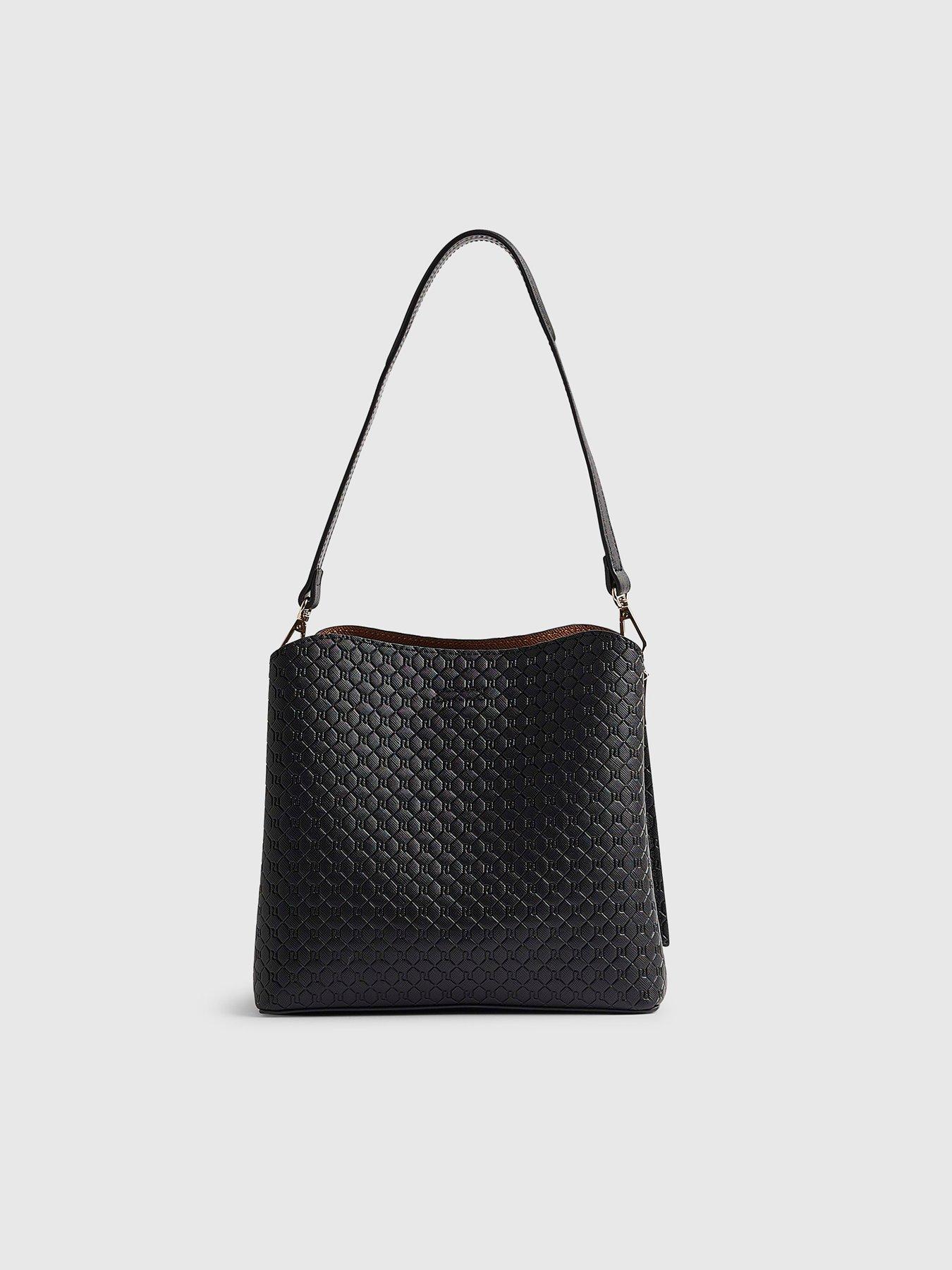 river-island-monogram-bucket-bag-blackoutfit