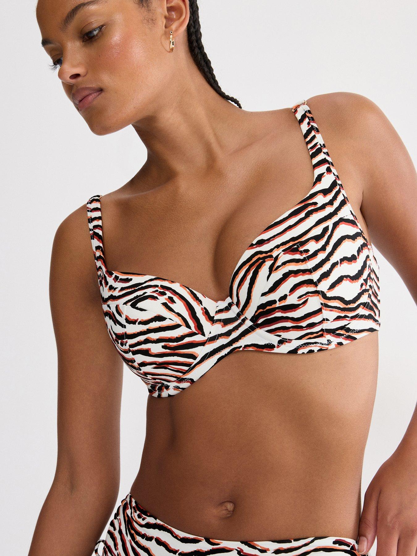 triumph-summer-wild-wired-padded-bikini-top--dark-combinationoutfit