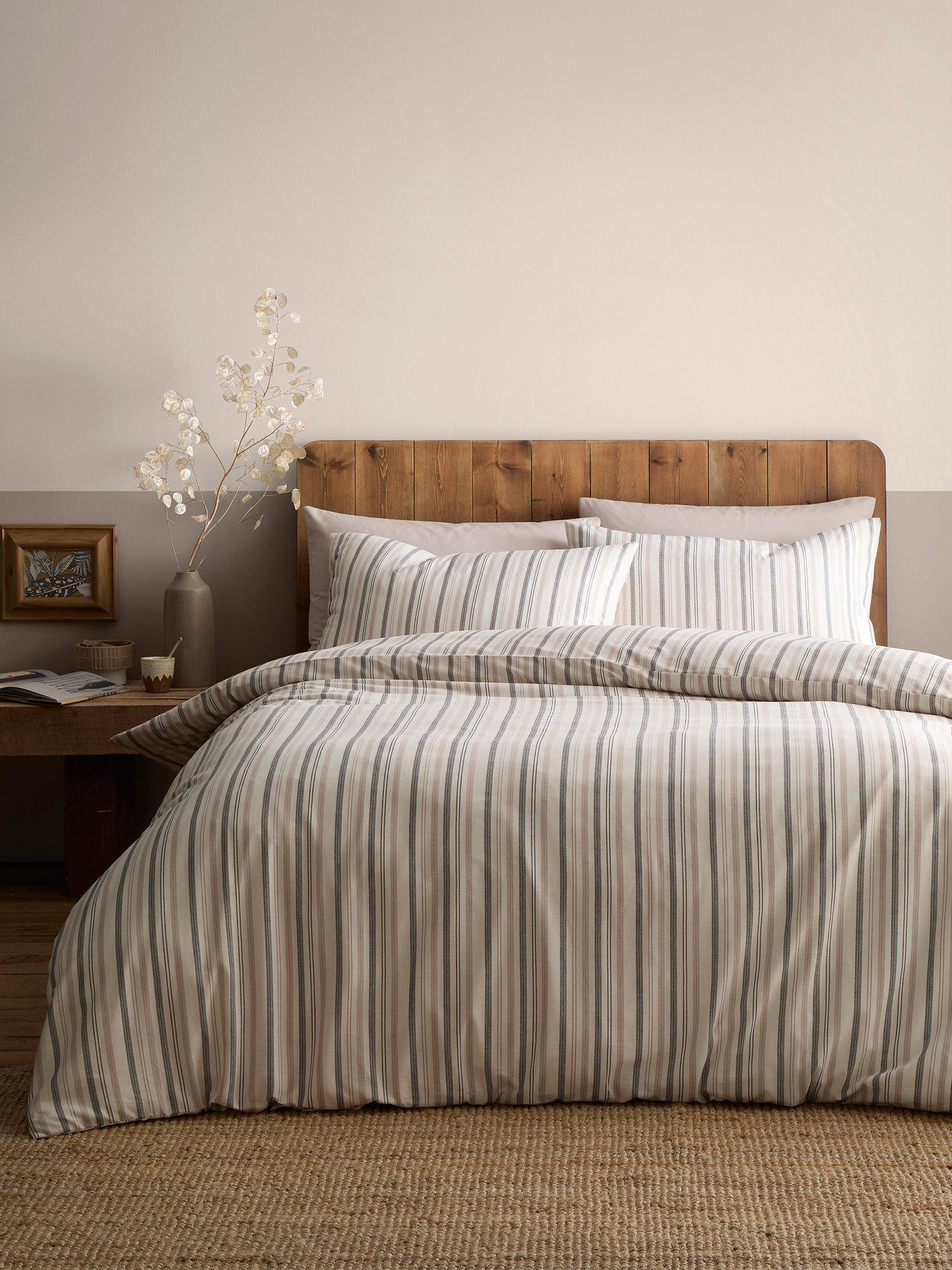 appletree-yarn-dyed-woven-thin-stripe-duvet-cover-set-in-natural