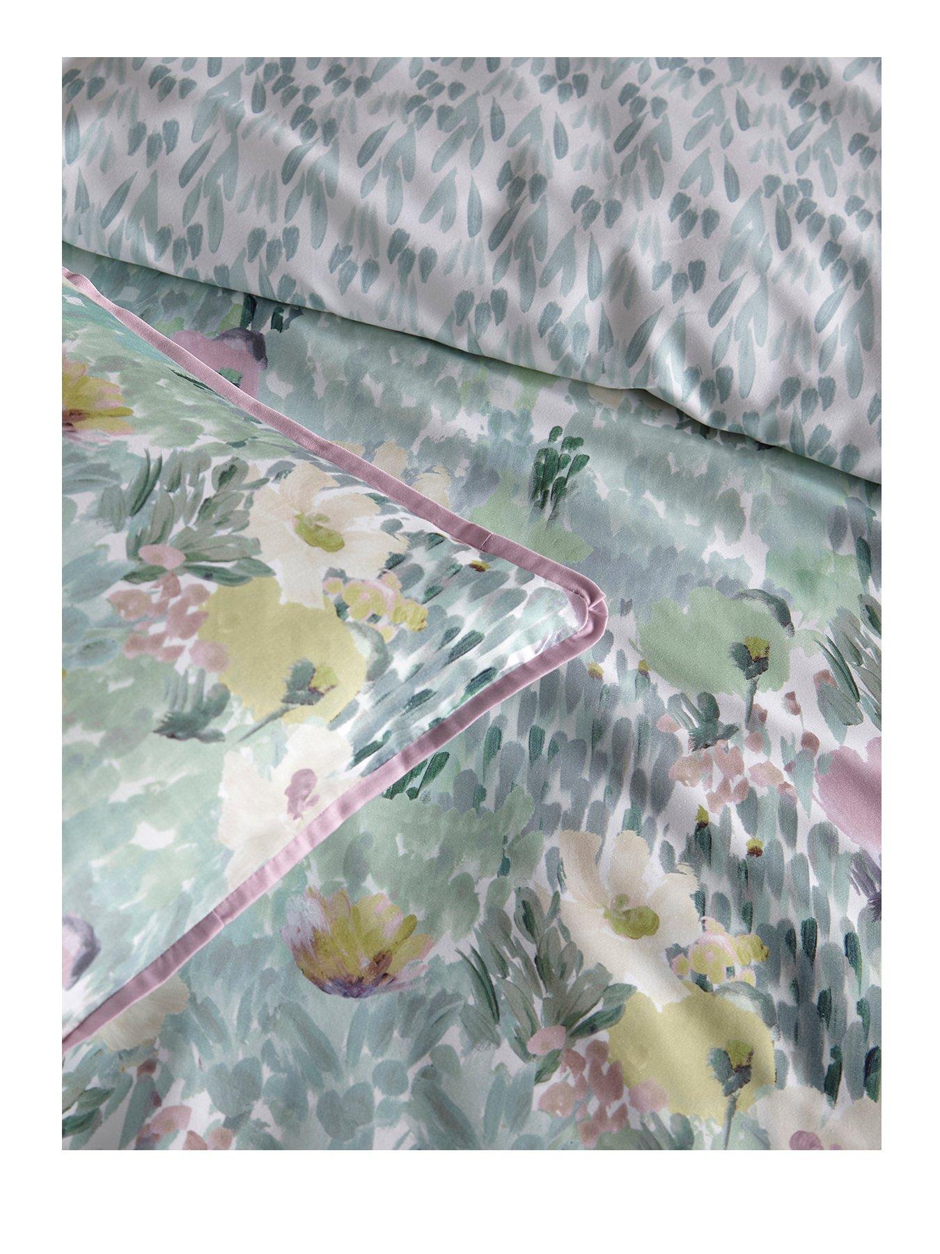 appletree-abstract-floral-duvet-cover-set-in-greenstillFront