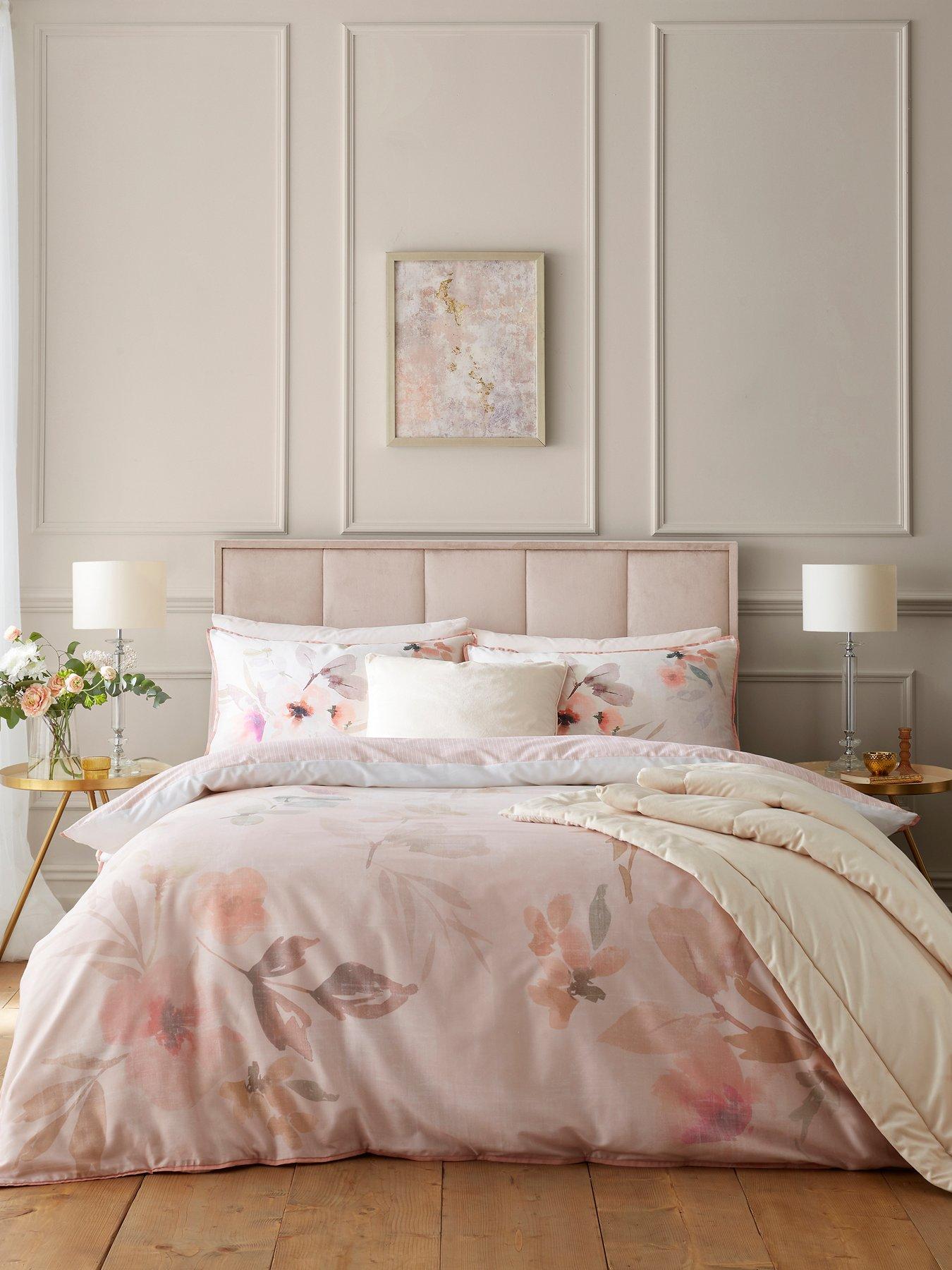 appletree-harlan-bedspread-in-cream-235-x-235cmdetail