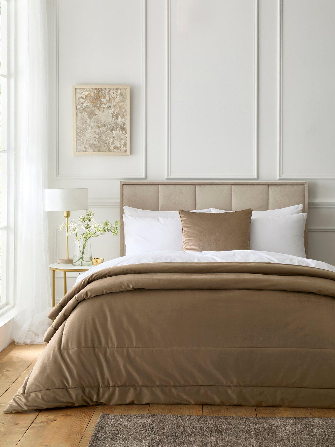 appletree-harlan-bedspread-in-cream-235-x-235cm