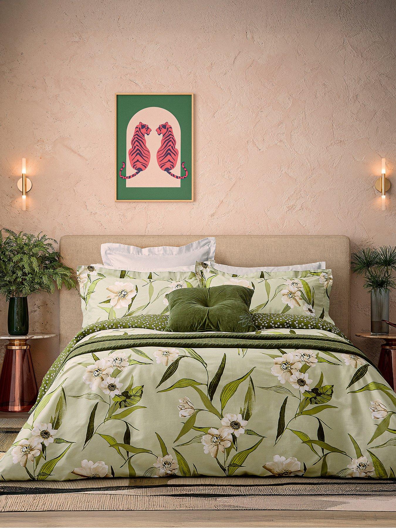 ted-baker-cabana-duvet-cover-set-greenfront