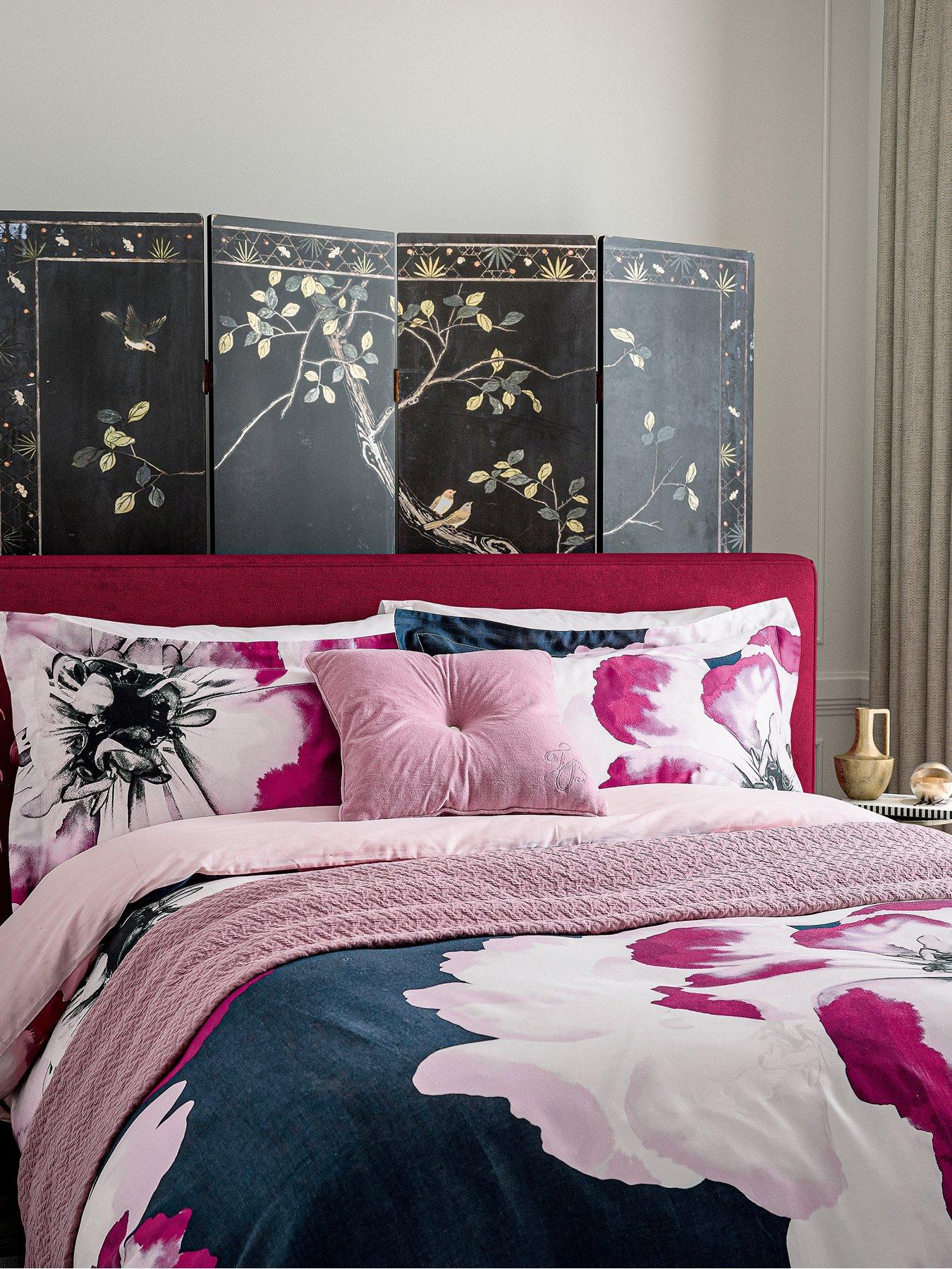 ted-baker-inky-bloom-duvet-cover-set-navyoutfit
