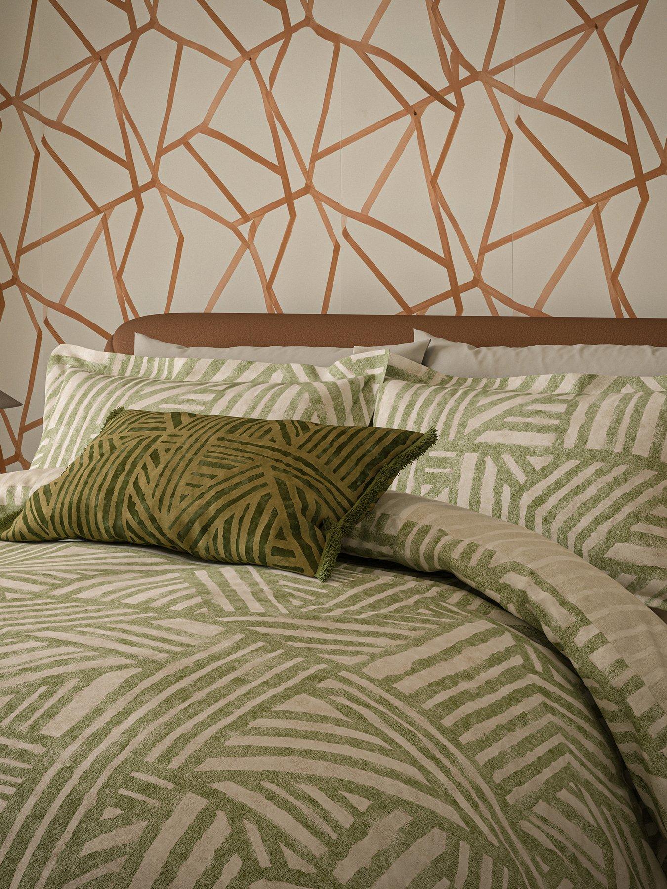 harlequin-crater-duvet-cover-set-jadeback