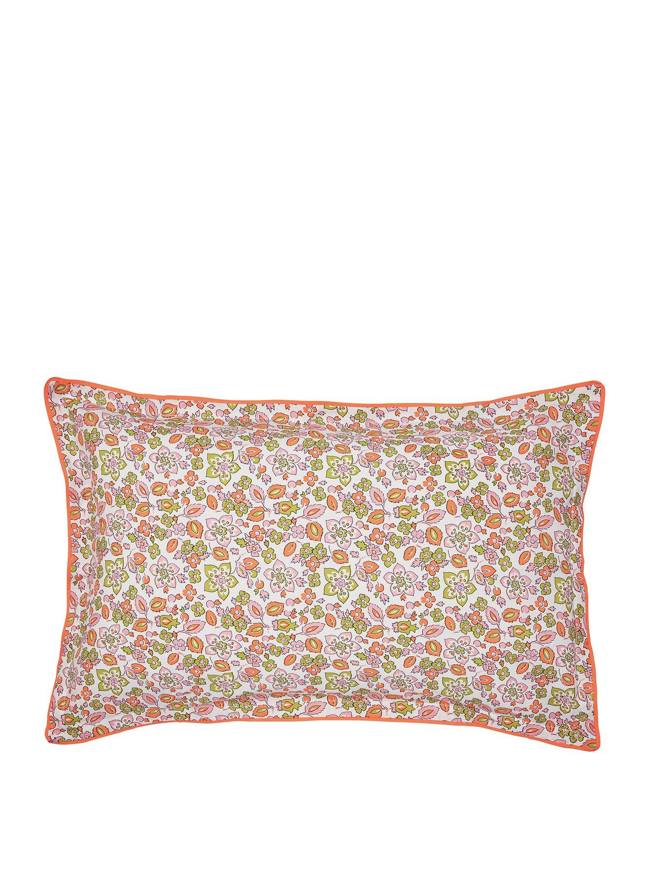 land-shore-rudie-duvet-cover-set-multistillFront