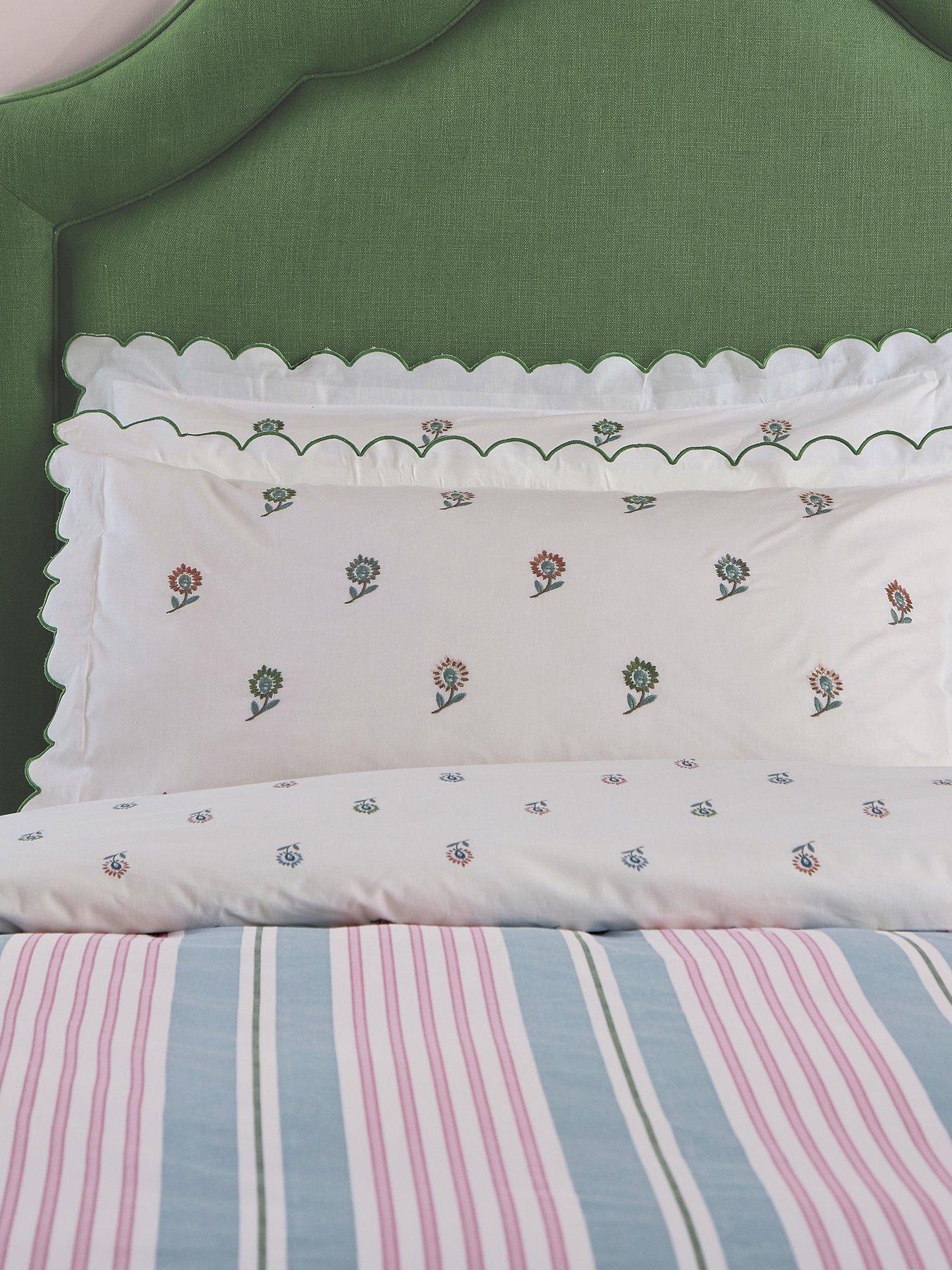 joules-come-rain-or-shine-embriodered-100-cotton-oxford-pillowcase-pairs-multifront