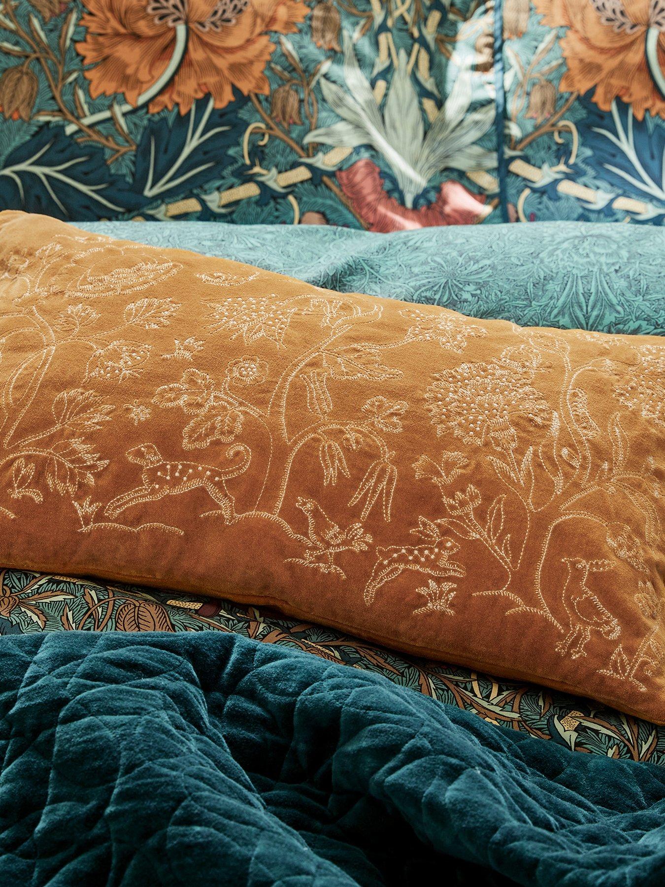 morris-co-honeysuckle-amp-tulip-cushion-50x30cm-saffron