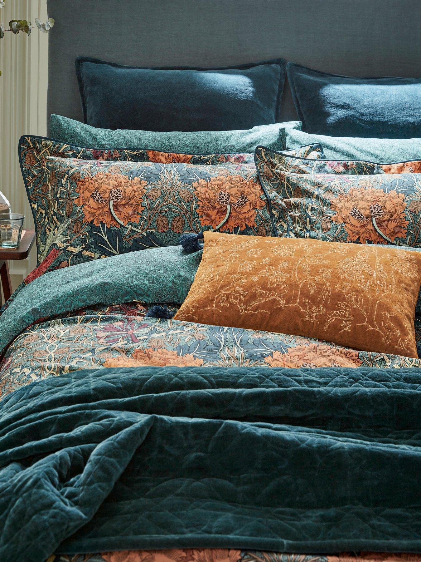 morris-co-honeysuckle-amp-tulip-cushion-50x30cm-saffronback