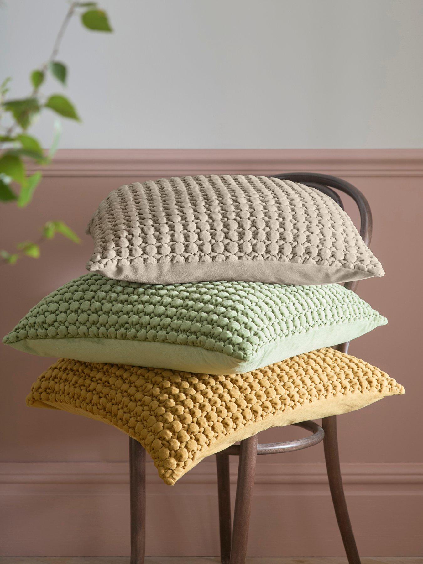 appletree-bobble-filled-cushion-55-x-55cmoutfit