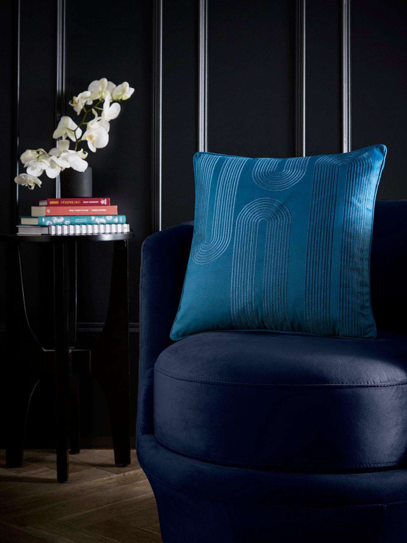 laurence-llewelyn-bowen-diva-embroidery-filled-cushionfront