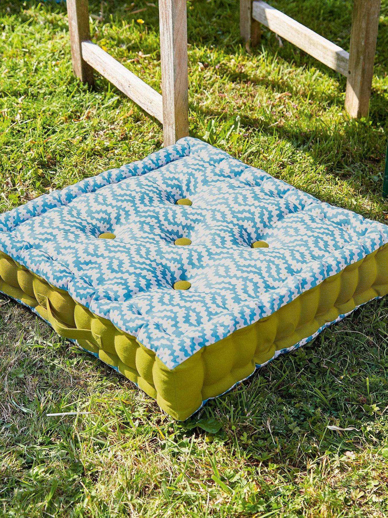 land-shore-sperrin-outdoor-cushions-45x45cm-greenfront