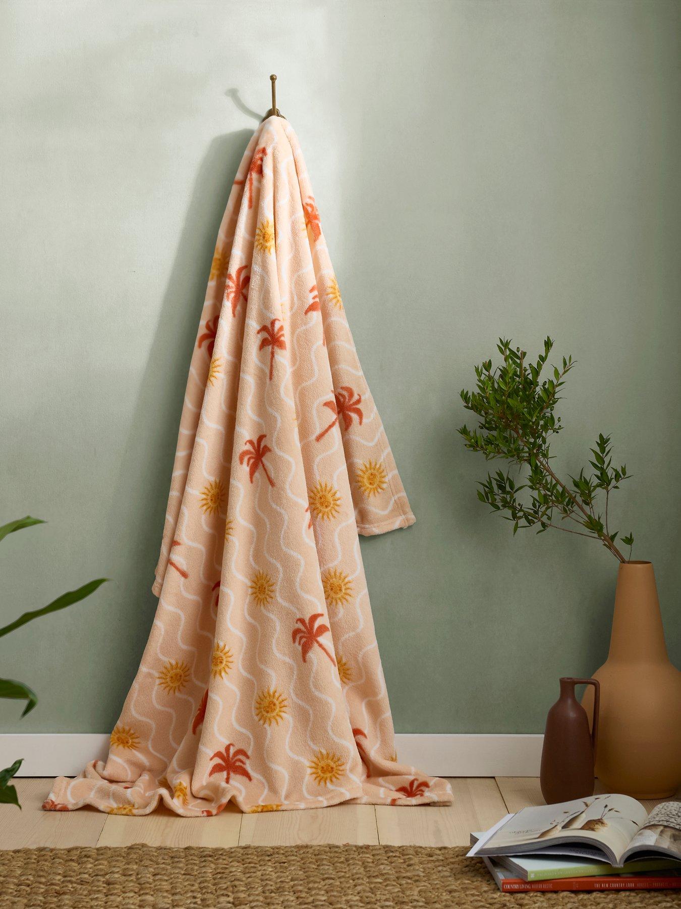 Image 1 of 4 of Fusion Soleil Throw In Coral/camel 120 X 150cm