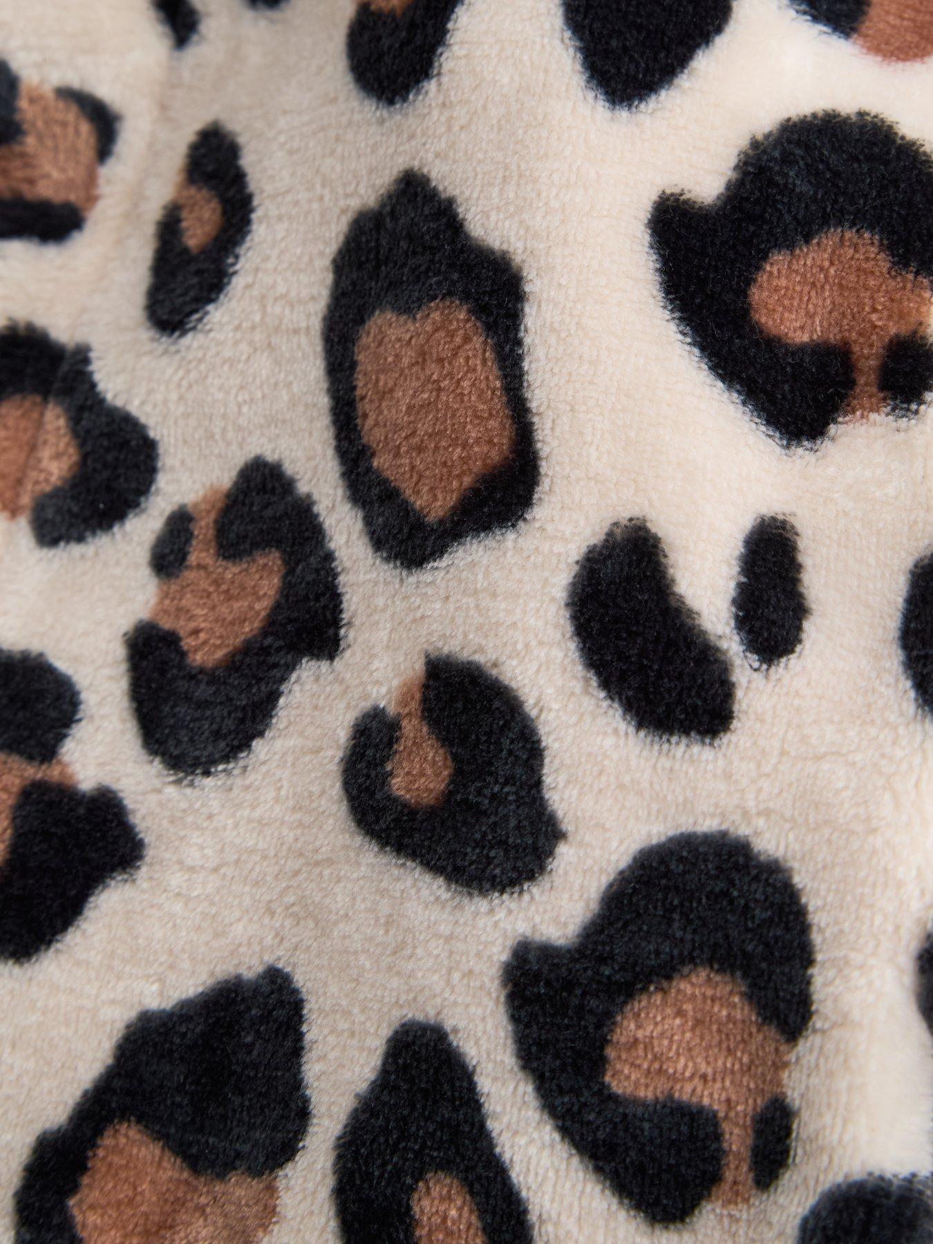 Image 4 of 6 of The Very Collection Leopard Print Fleece Dressing Gown