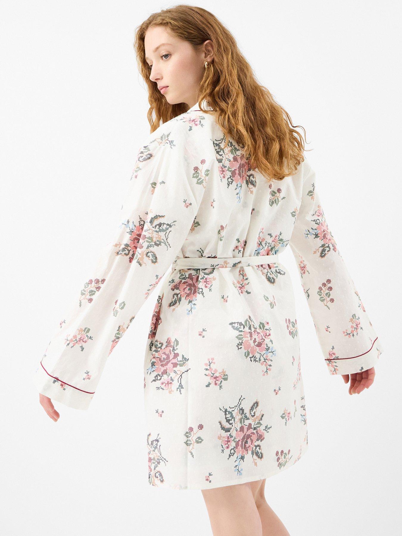 Image 2 of 4 of Accessorize Floral Print Short Dressing Gown - Cream