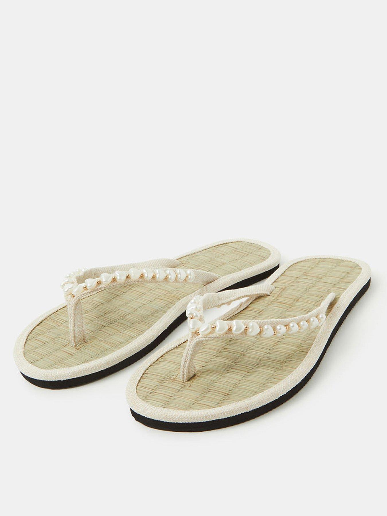 accessorize-heart-bead-seagrass-flip-flops-creamstillFront