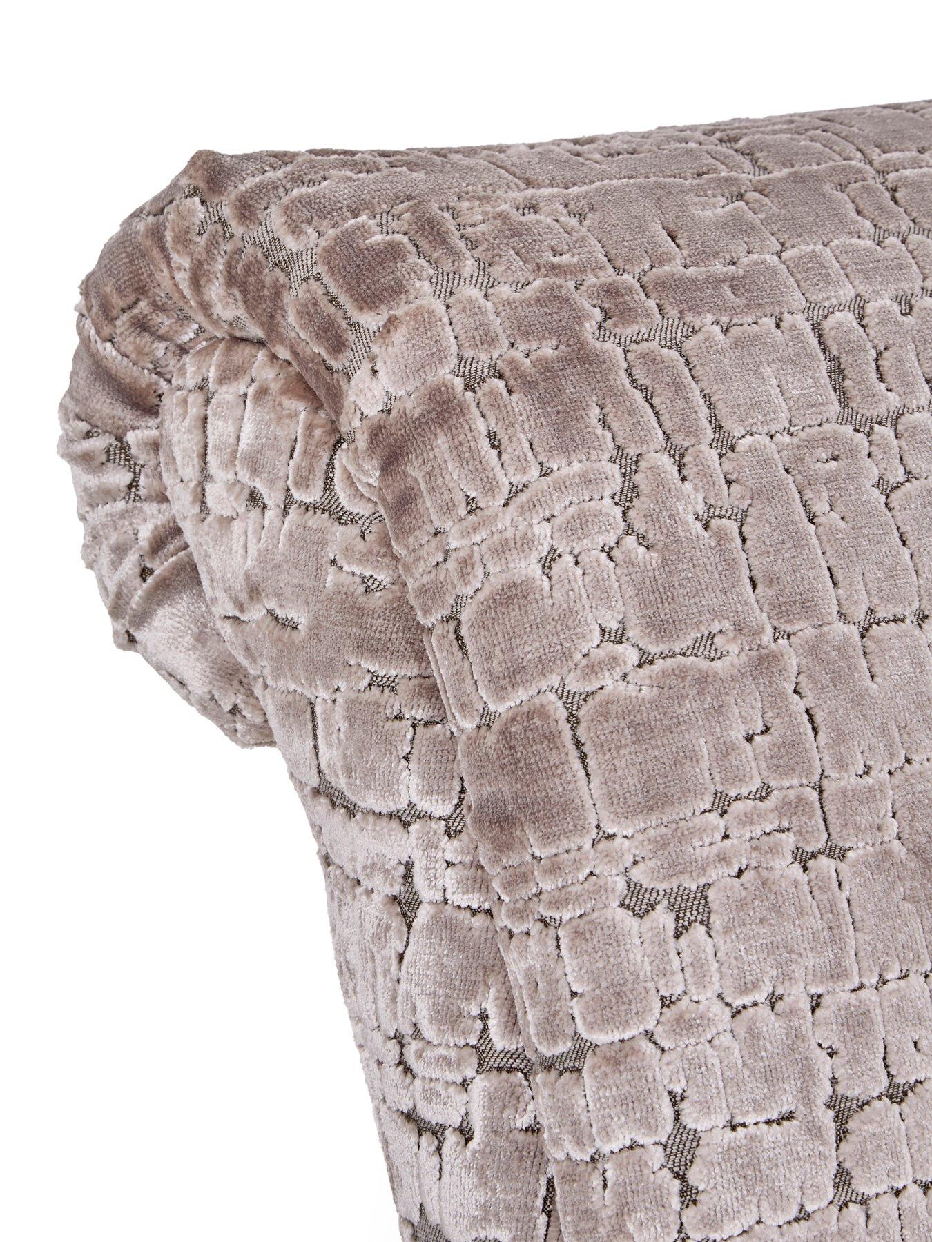 the-very-collection-roulette-fabric-accent-chairoutfit