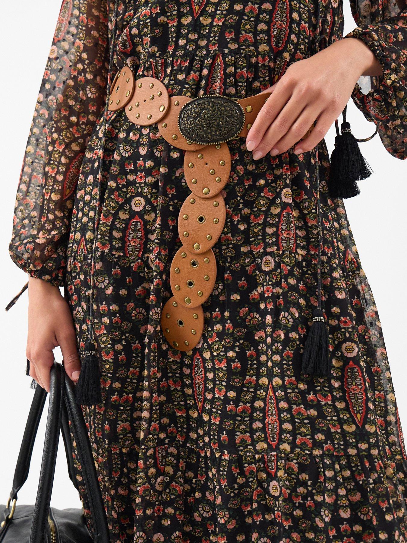 Image 2 of 3 of Accessorize Western Buckle Oval Disc Belt