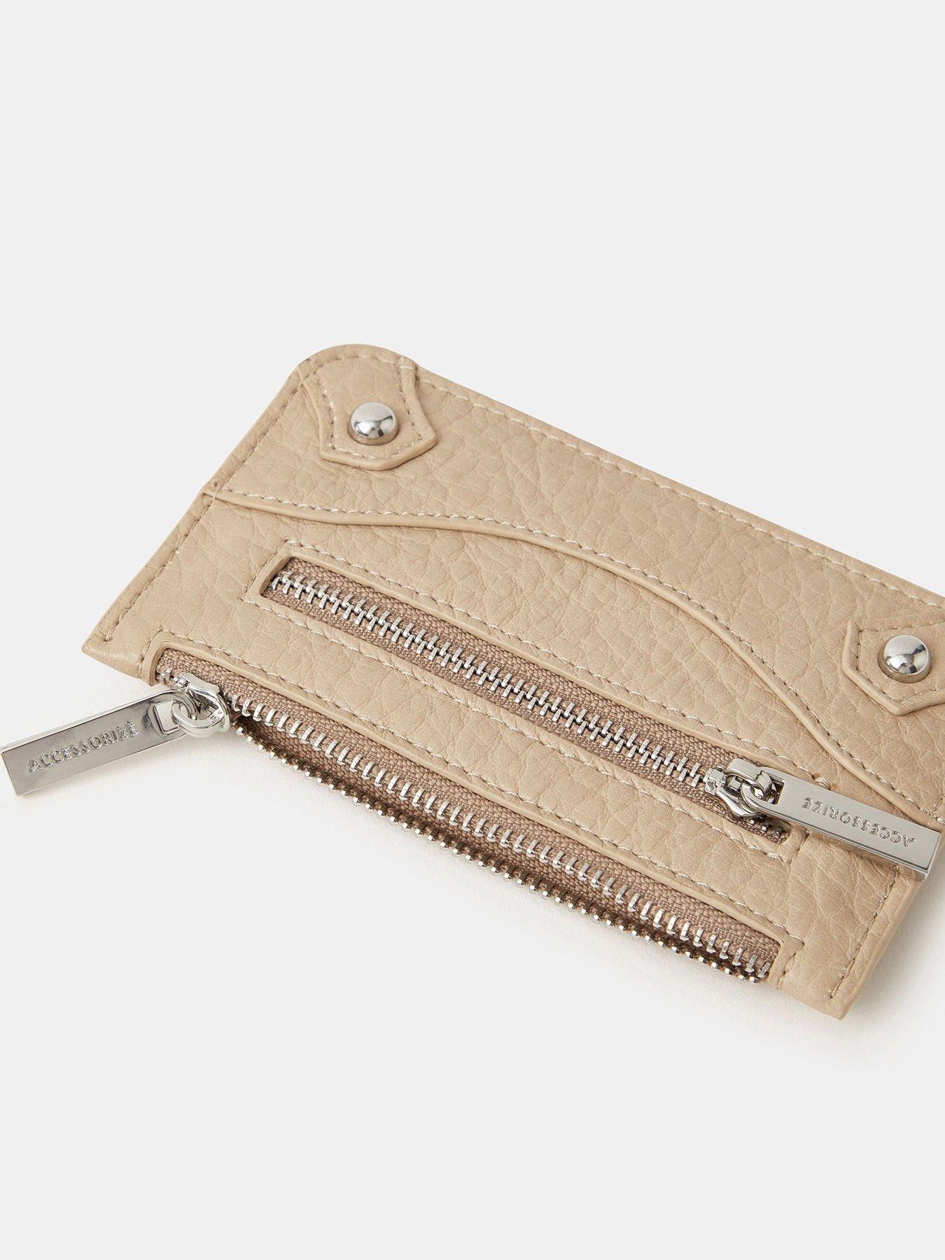 accessorize-zip-front-card-holderoutfit