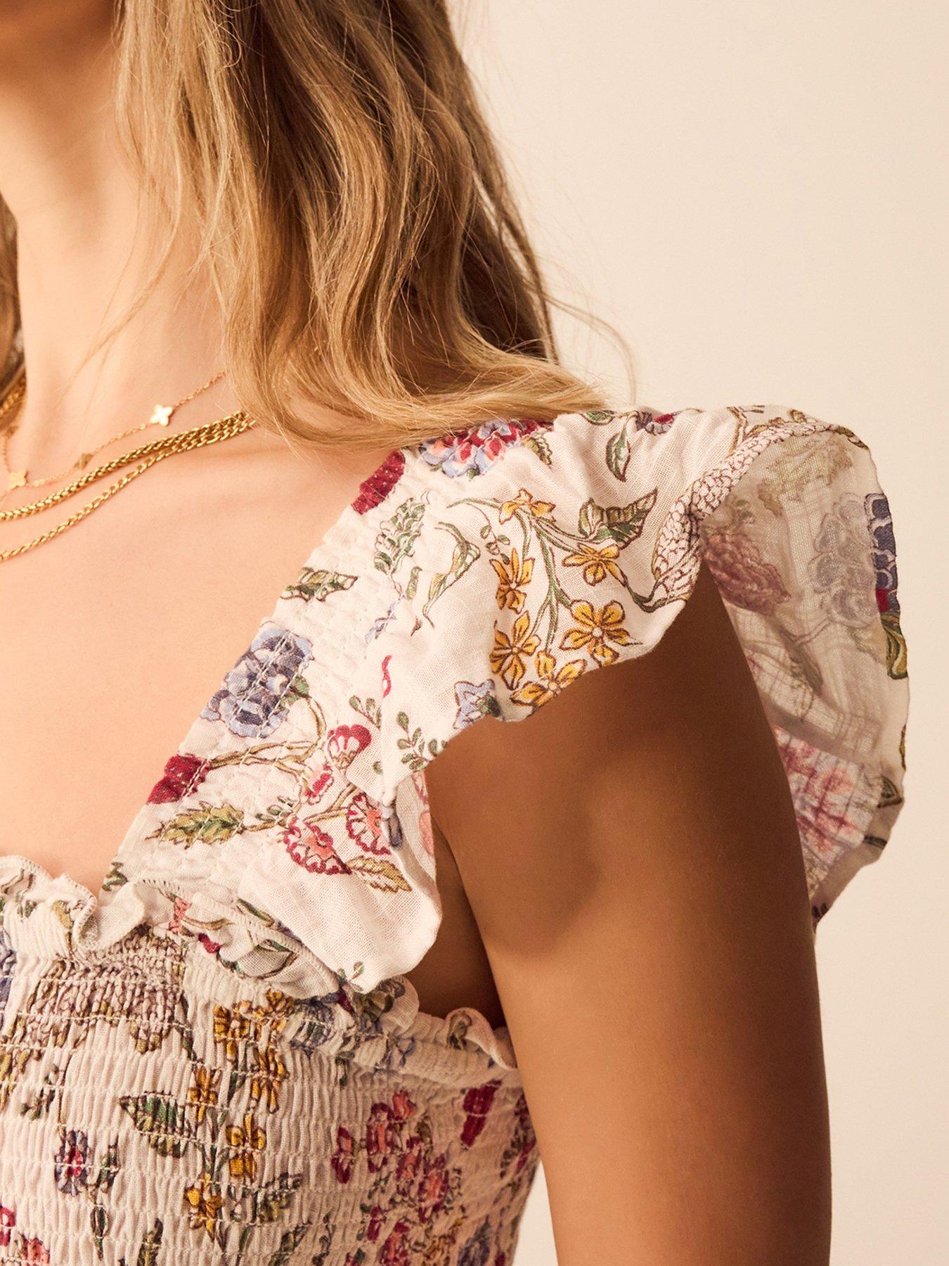 accessorize-floral-print-tiered-maxi-dress-creamoutfit
