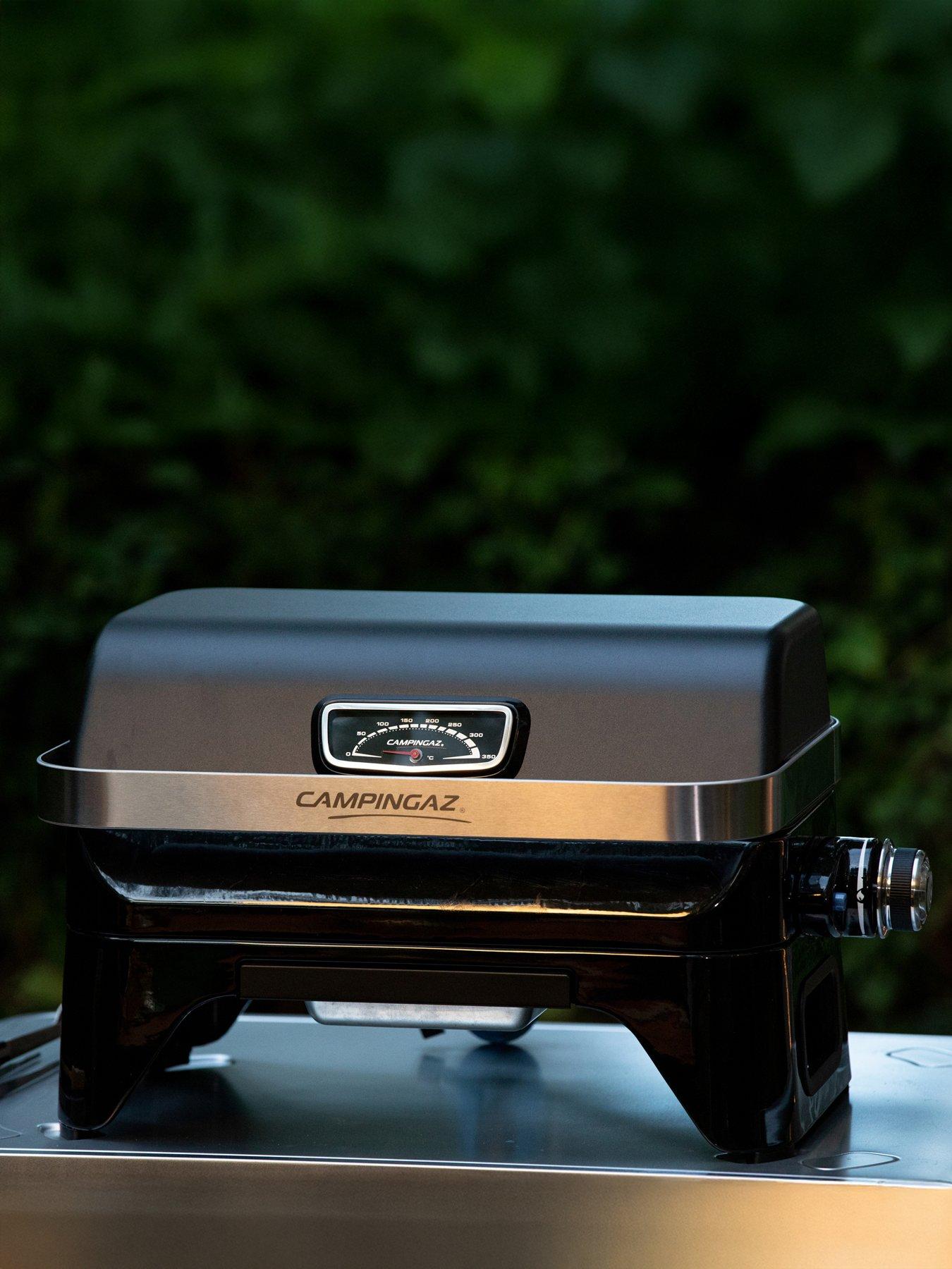 campingaz-attitude-2go-black-portable-bbqfront