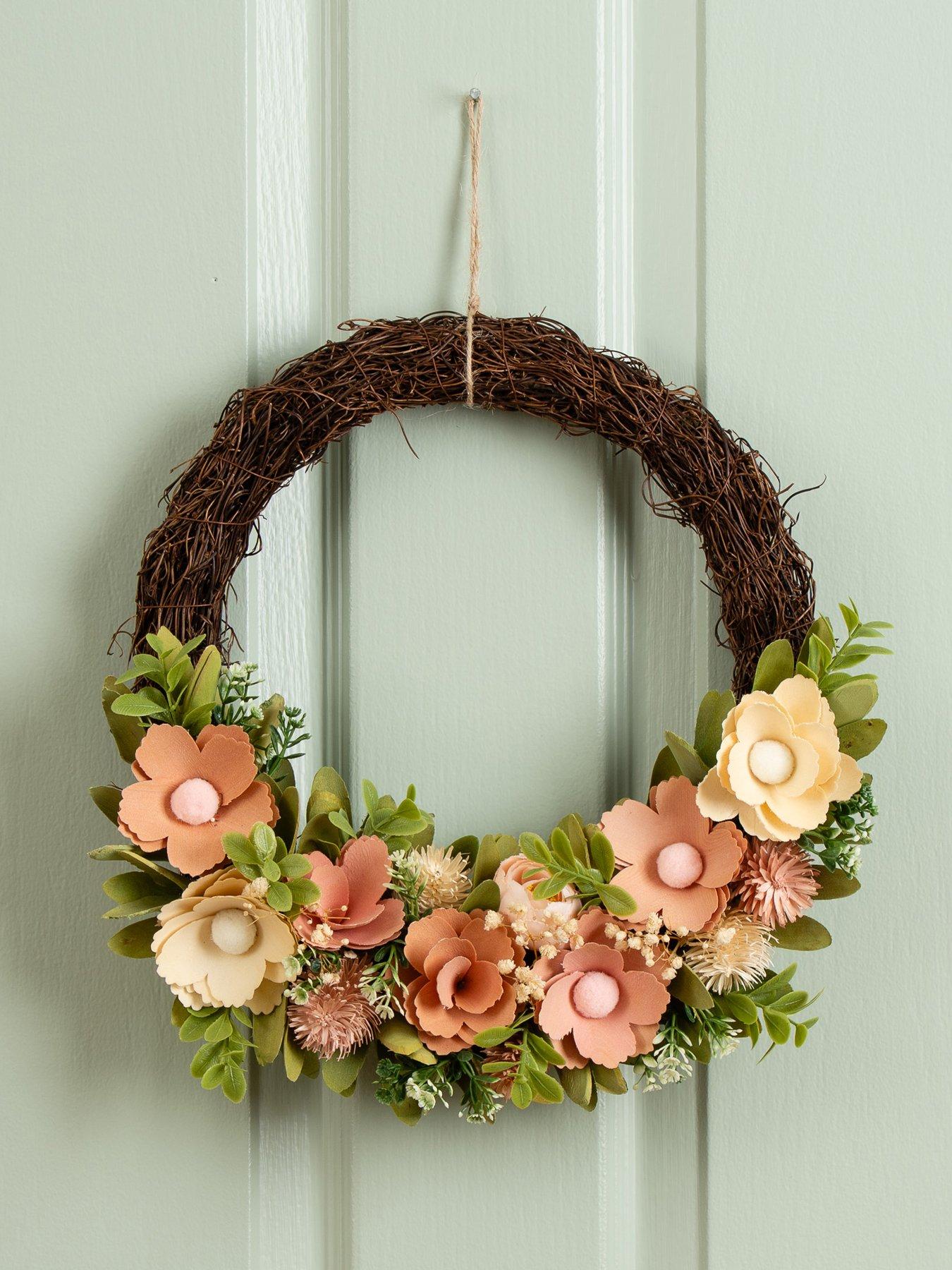 scottish-everlastings-35cm-peach-wood-shave-half-wreathfront
